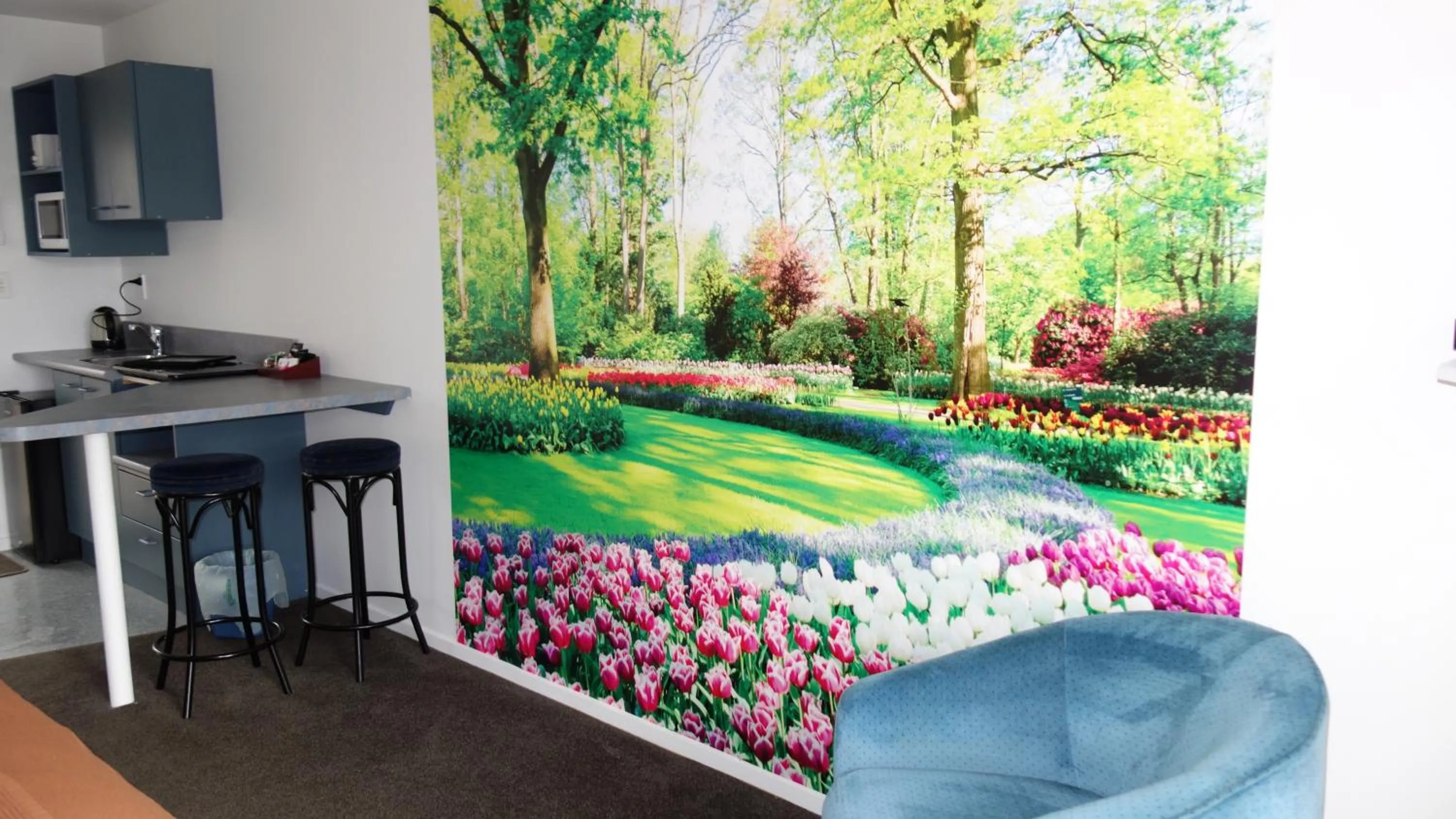 Kitchen or kitchenette in Northwood Motor Lodge