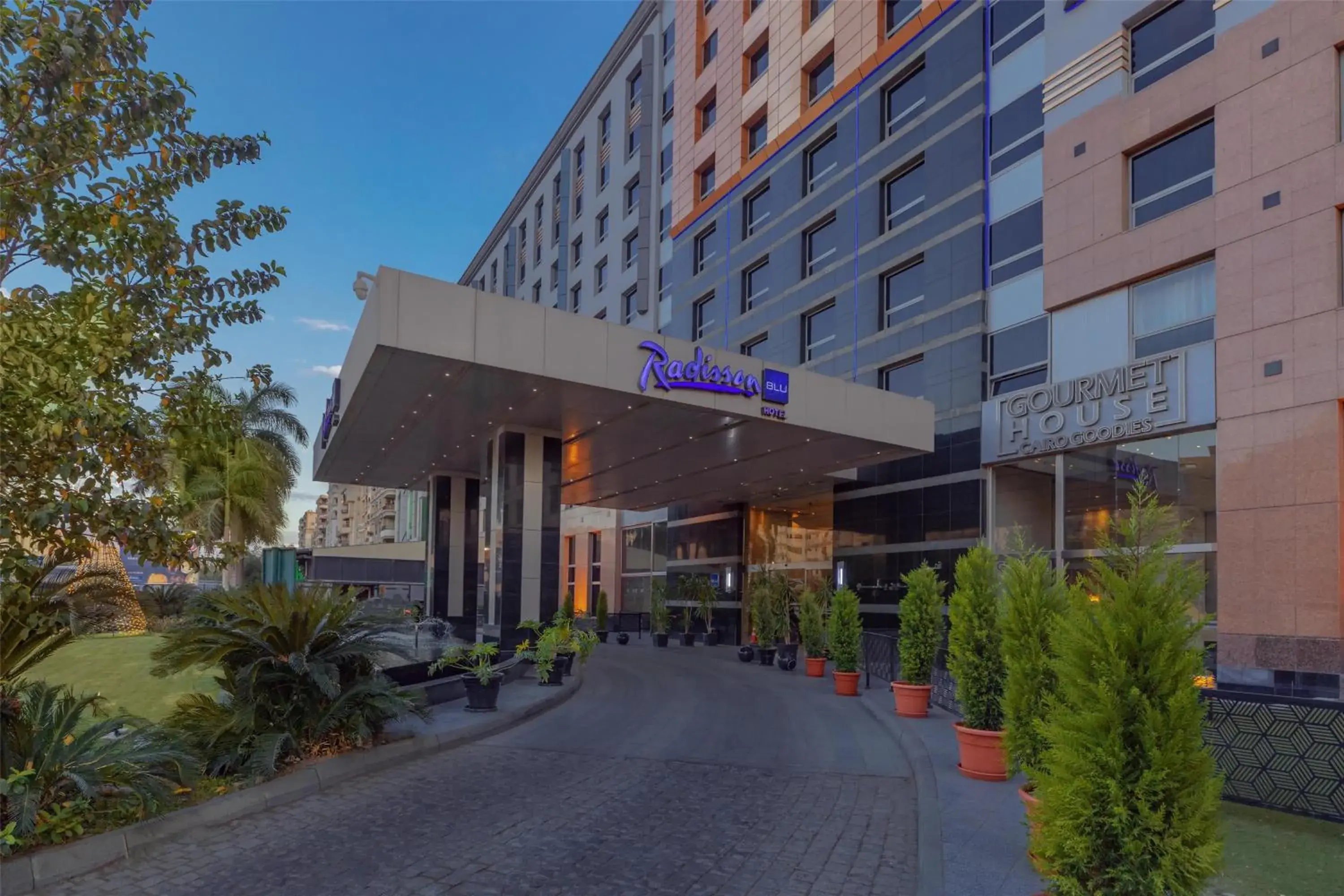 Property building in Radisson Blu Hotel, Cairo Heliopolis Property building in Radisson Blu Hotel, Cairo Heliopolis