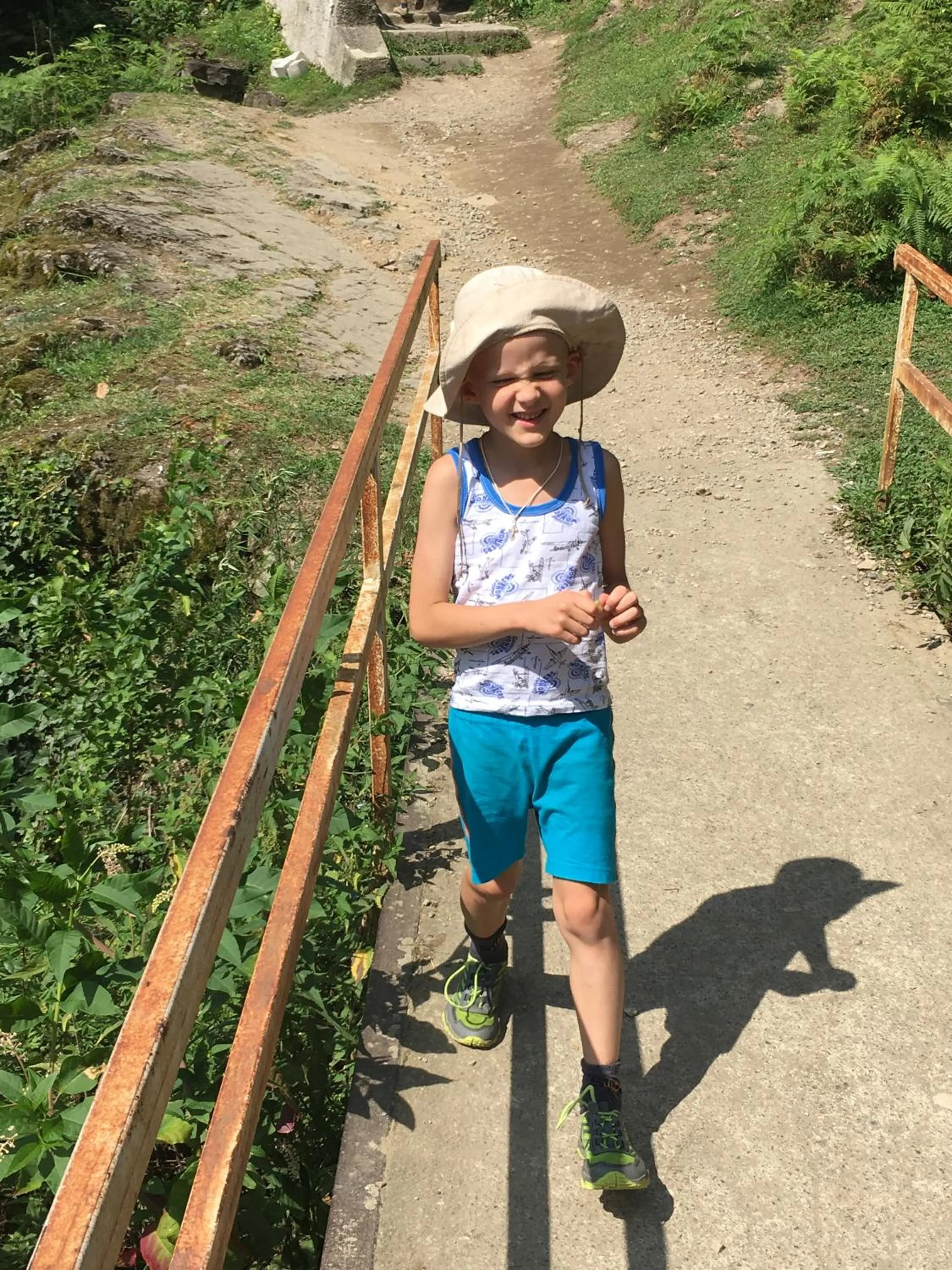 older children in Inn Daviti