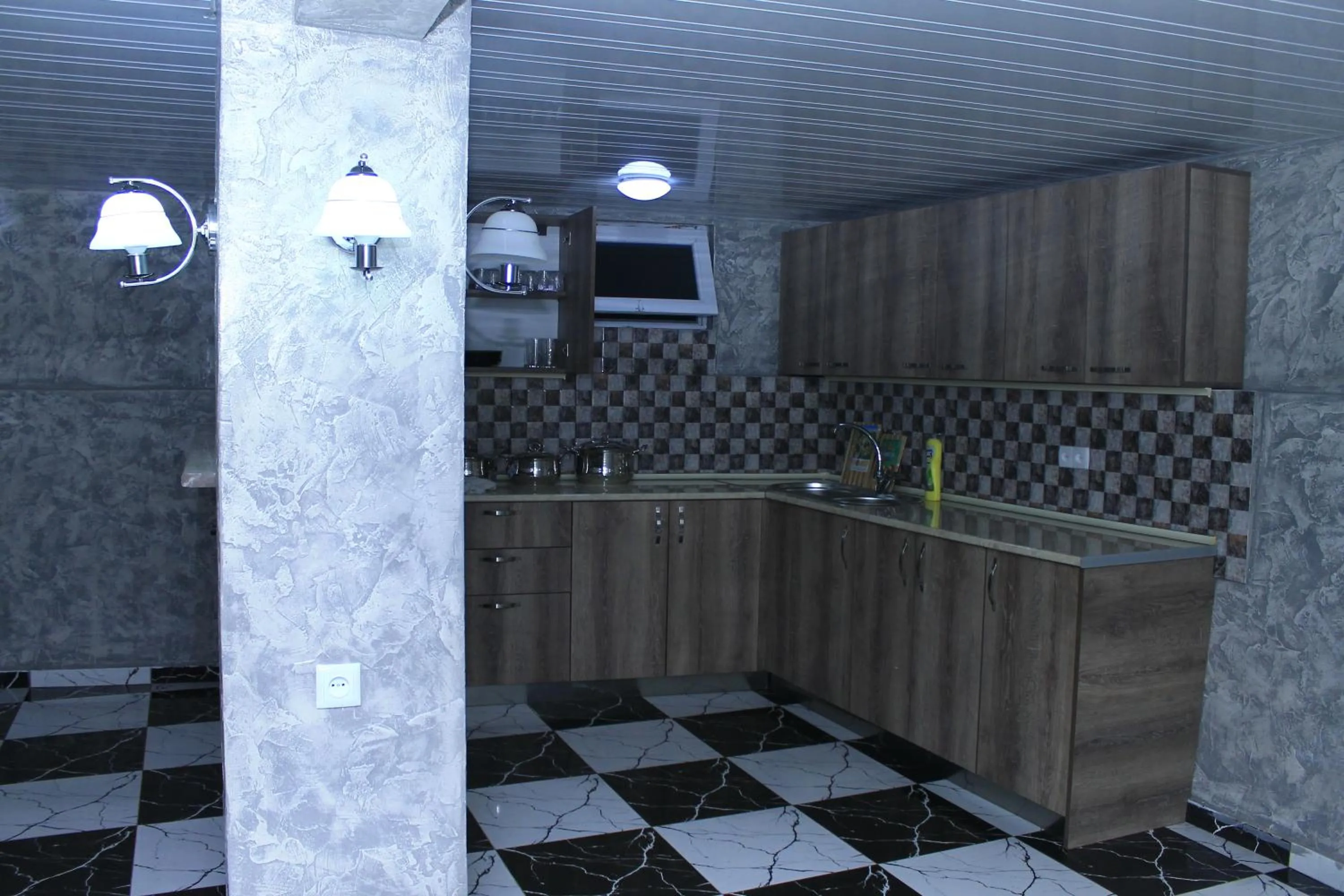 Kitchen or kitchenette in Inn Daviti