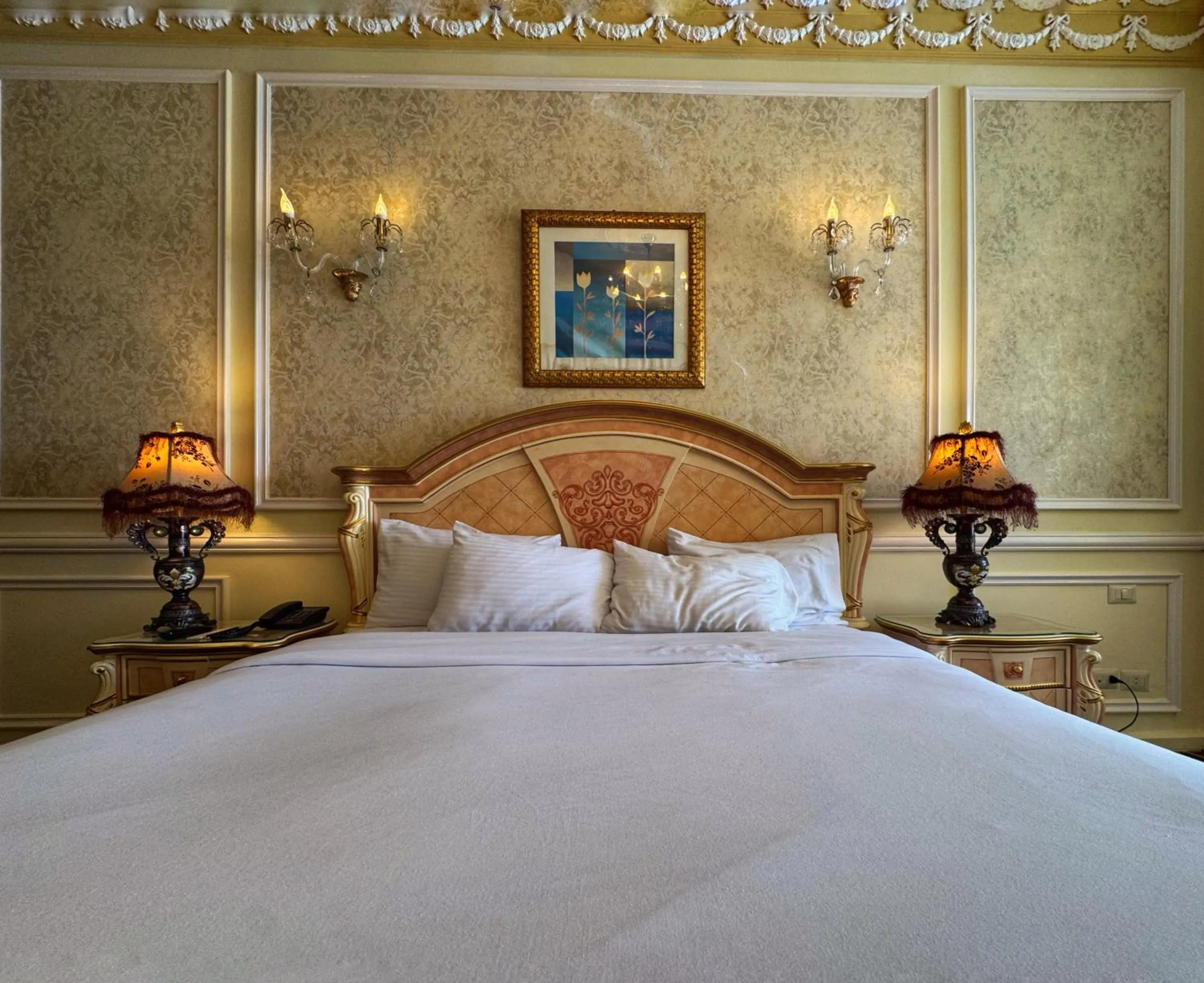 Bedroom, Bed in Paradise Inn Beach Resort