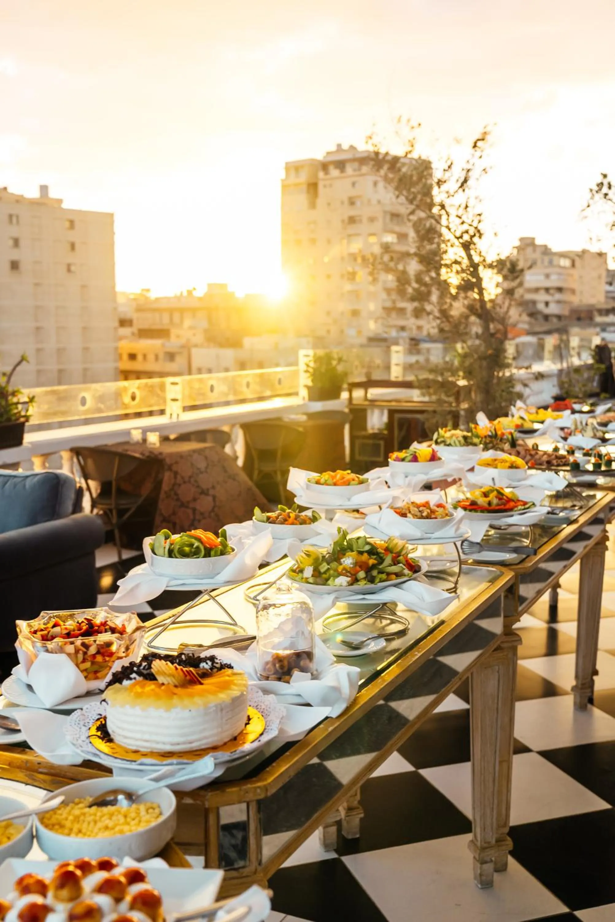 Buffet breakfast in Le Metropole Luxury Heritage Hotel Since 1902 by Paradise Inn Group