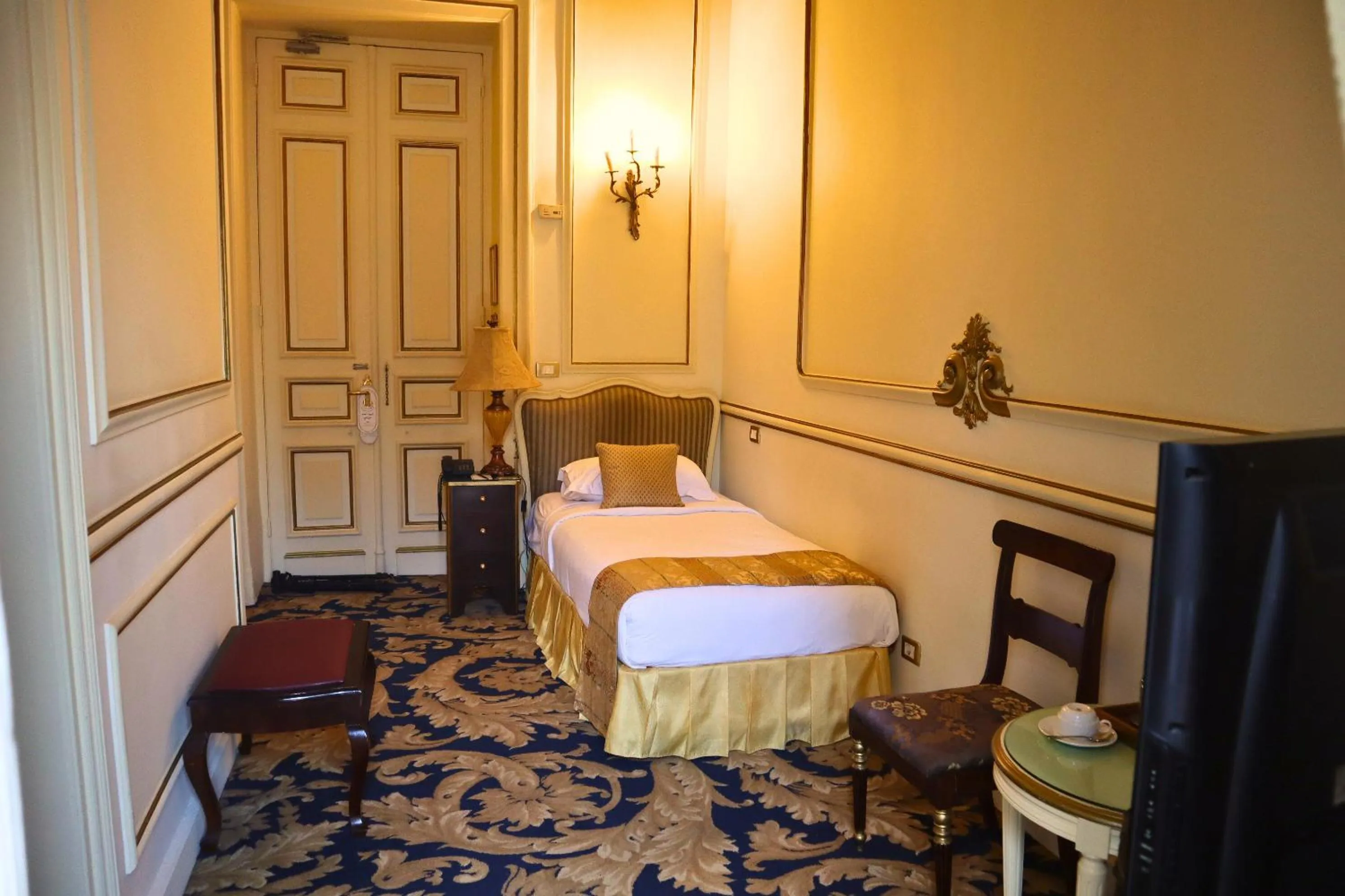 Bedroom, Bed in Le Metropole Luxury Heritage Hotel Since 1902 by Paradise Inn Group