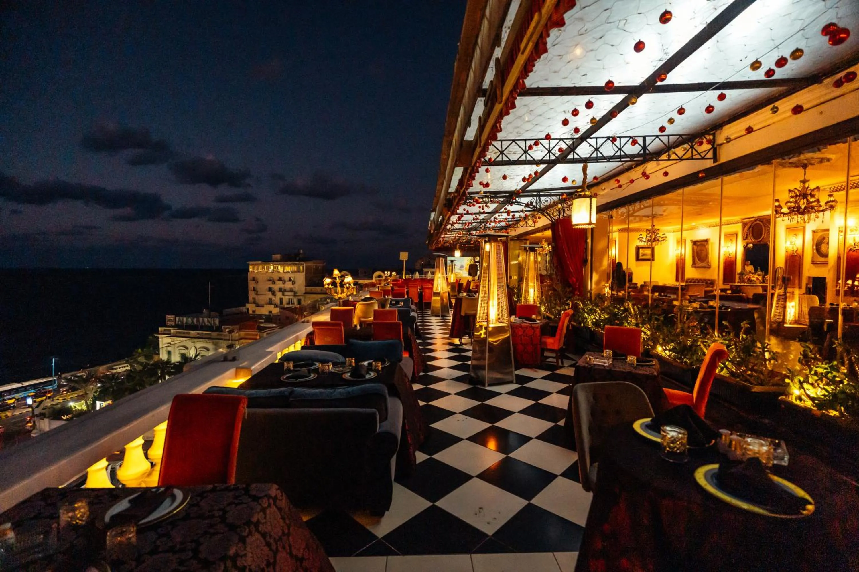 Restaurant/places to eat in Le Metropole Luxury Heritage Hotel Since 1902 by Paradise Inn Group