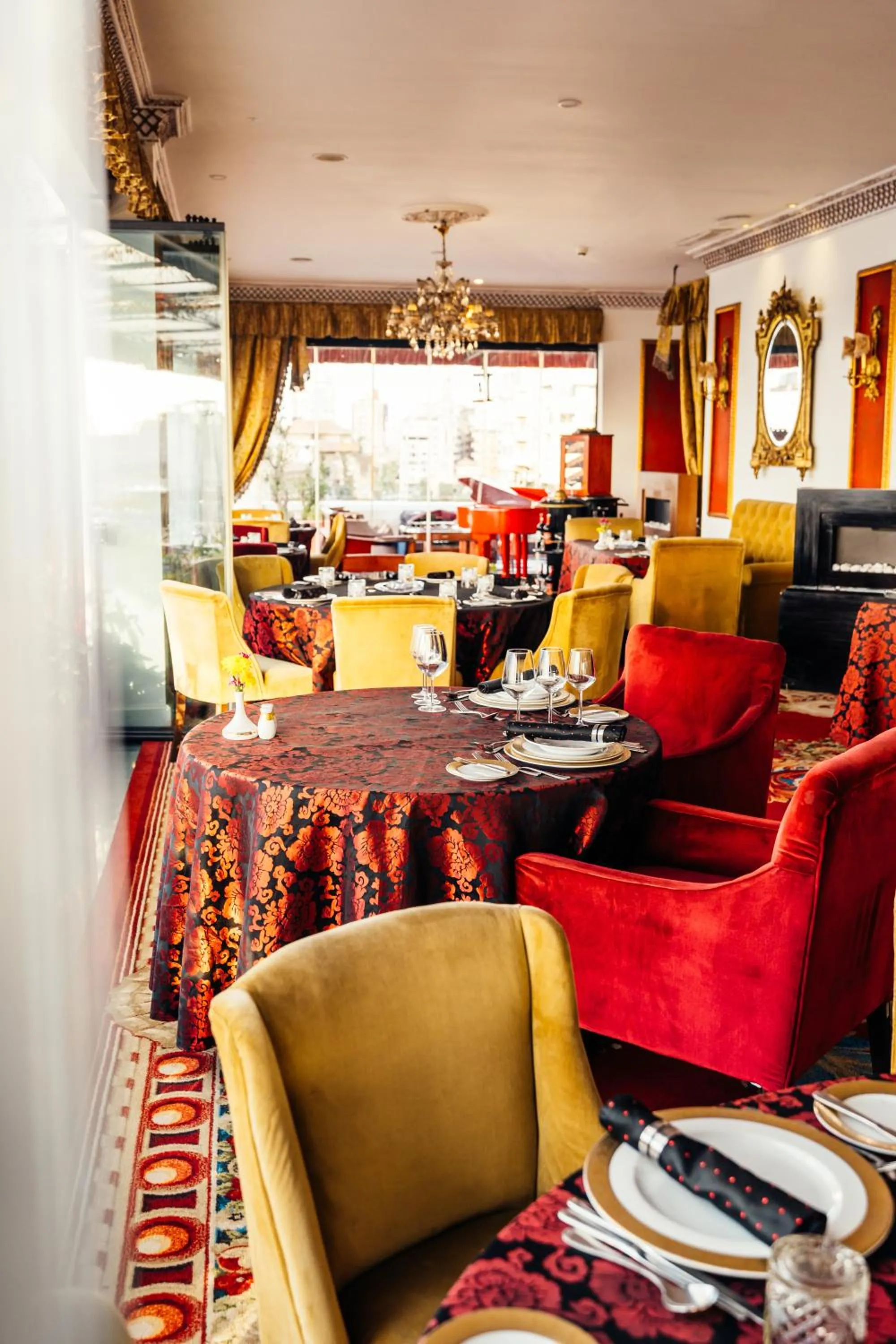 Restaurant/places to eat in Le Metropole Luxury Heritage Hotel Since 1902 by Paradise Inn Group