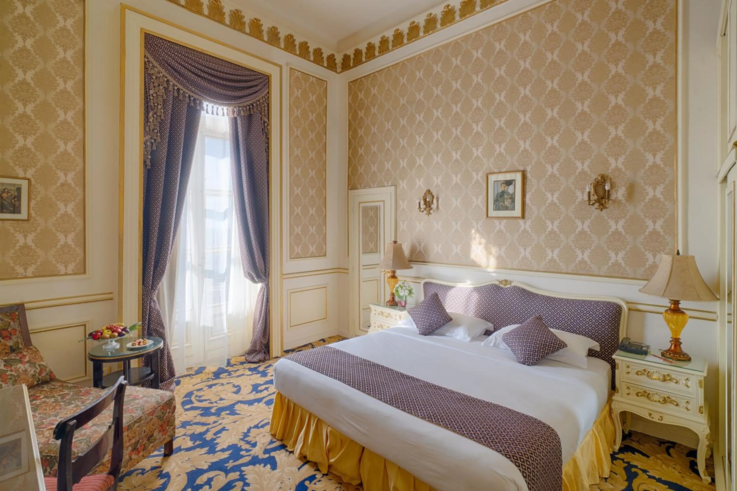 Photo of the whole room, Bed in Le Metropole Luxury Heritage Hotel Since 1902 by Paradise Inn Group