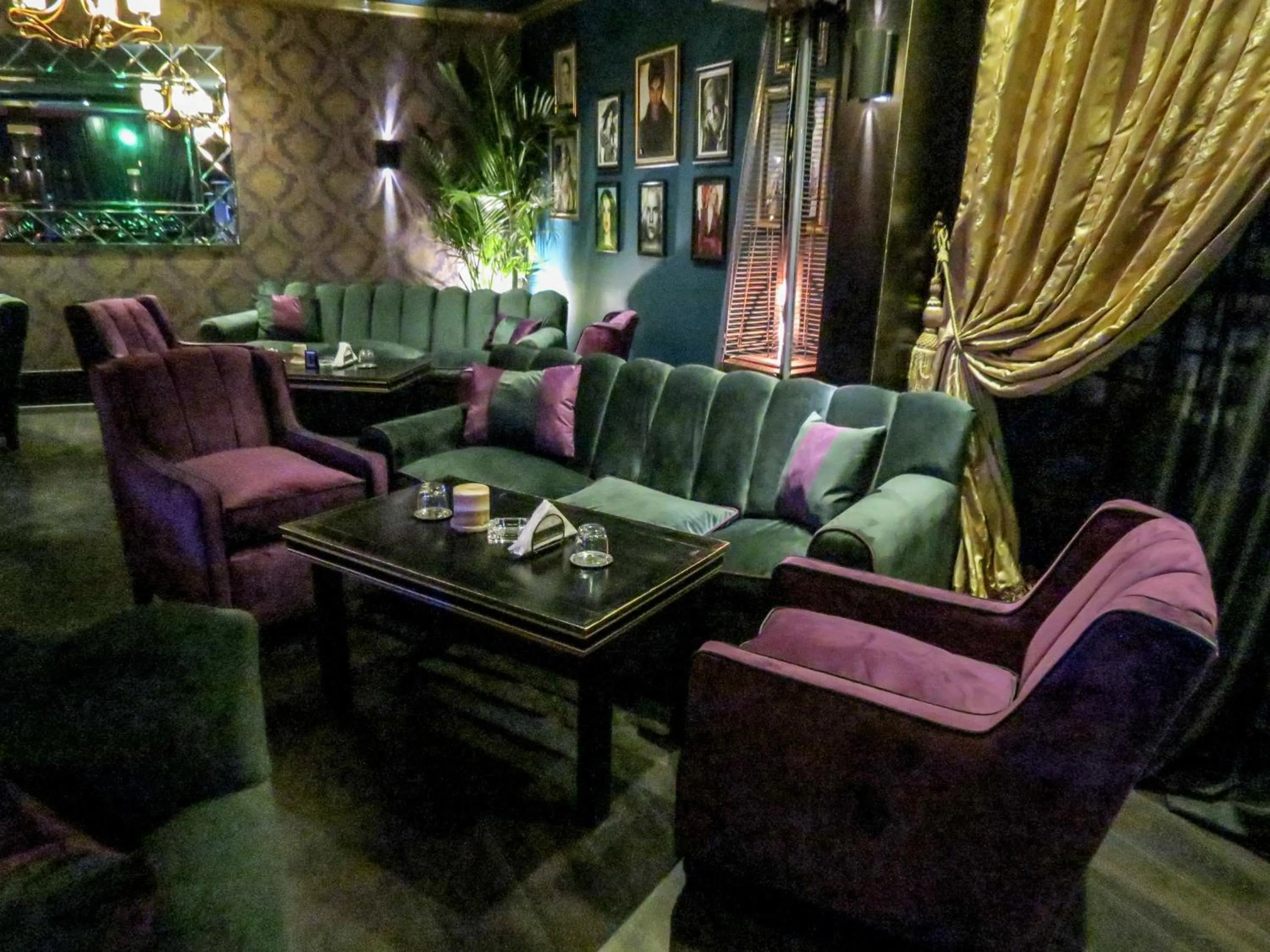 Nightclub / DJ in Windsor Palace Luxury Heritage Hotel Since 1906 by Paradise Inn Group