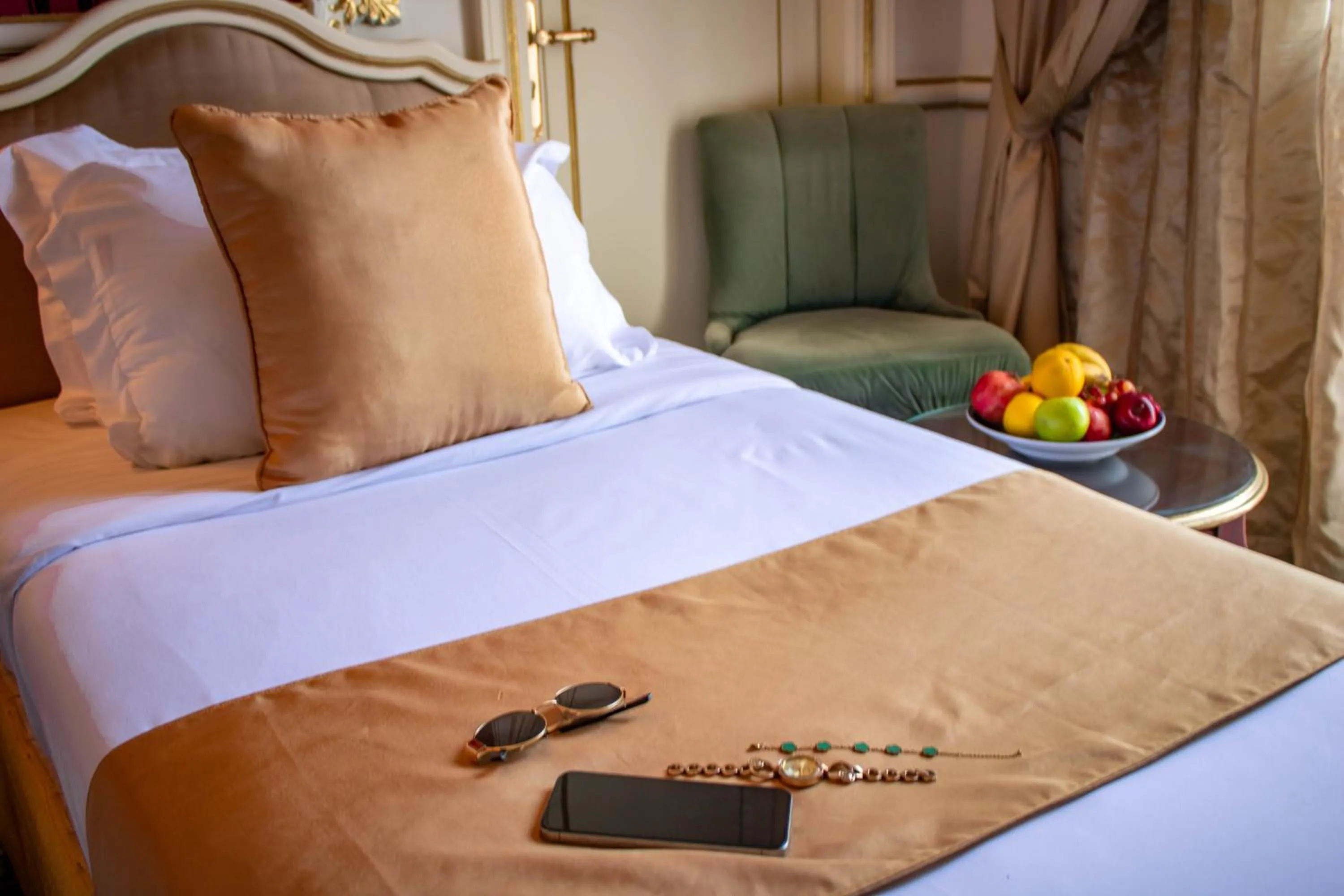 Bed in Windsor Palace Luxury Heritage Hotel Since 1906 by Paradise Inn Group