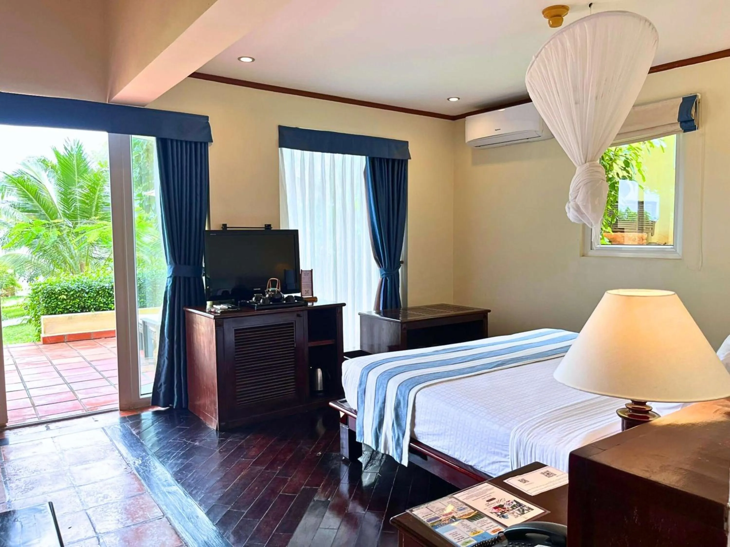 Bed in Victoria Phan Thiet Beach Resort & Spa