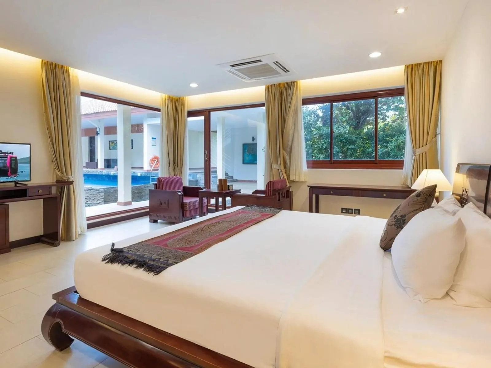Bedroom, Bed in Victoria Phan Thiet Beach Resort & Spa