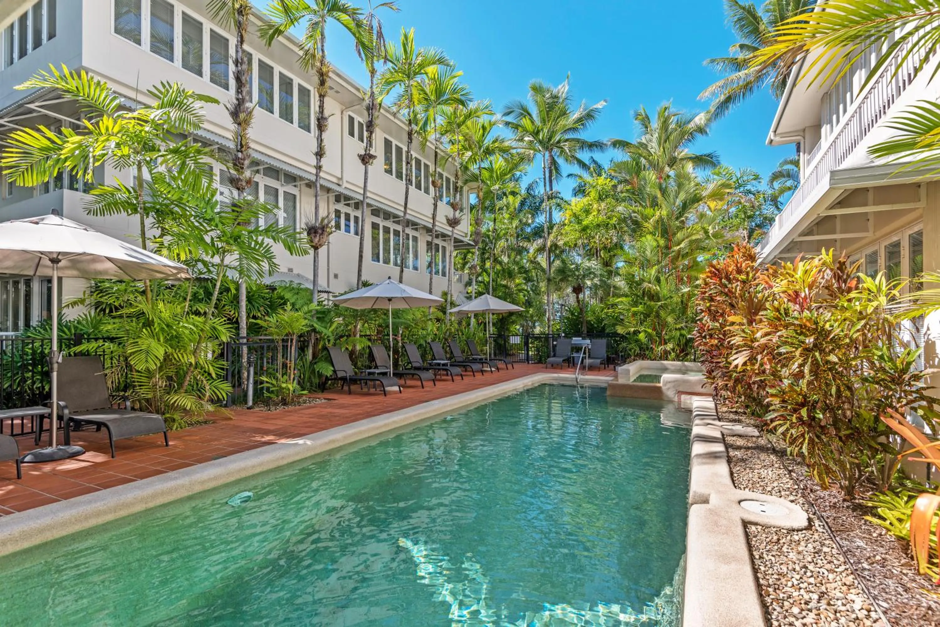 Swimming pool in Balboa Apartments