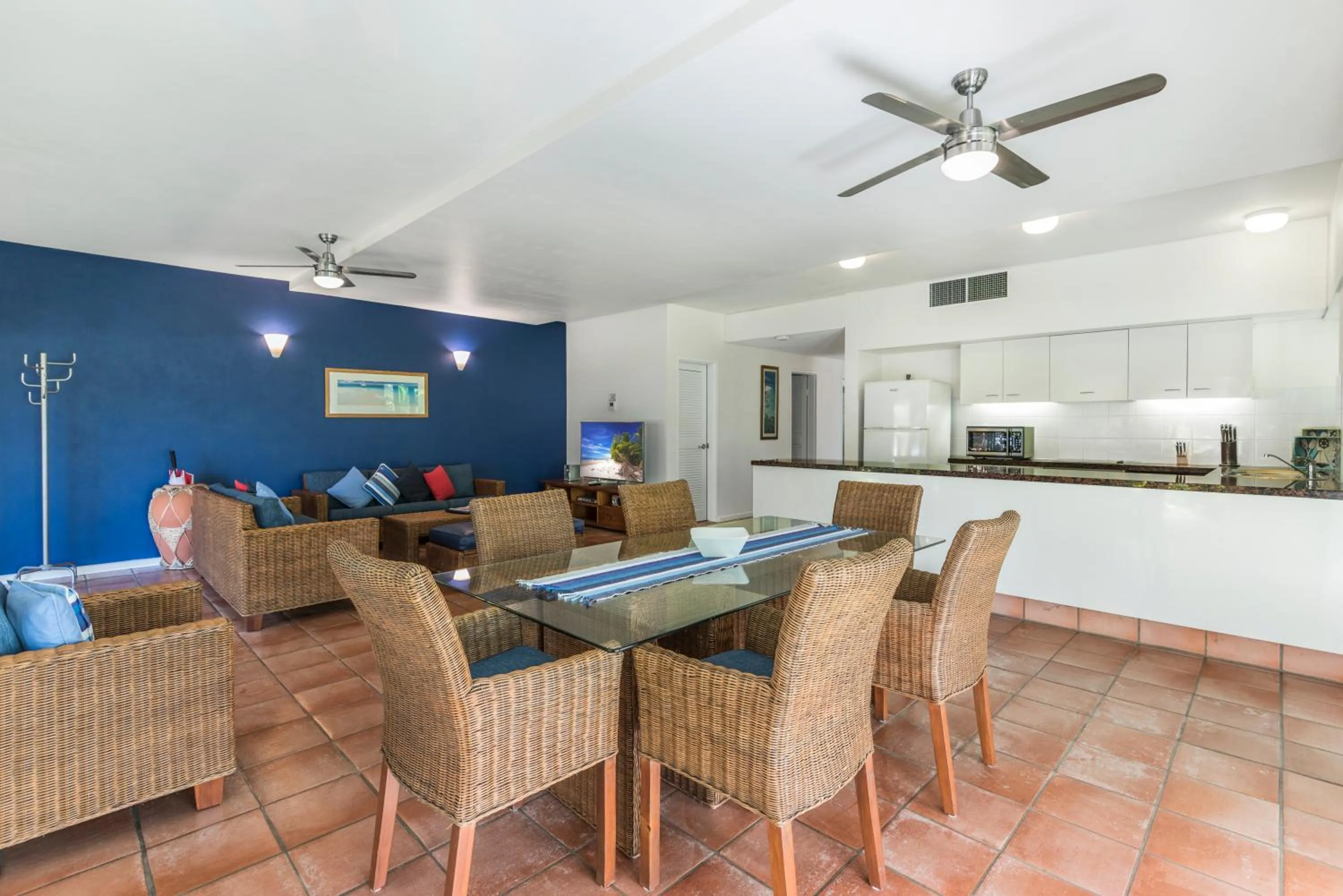 Dining area in Balboa Apartments