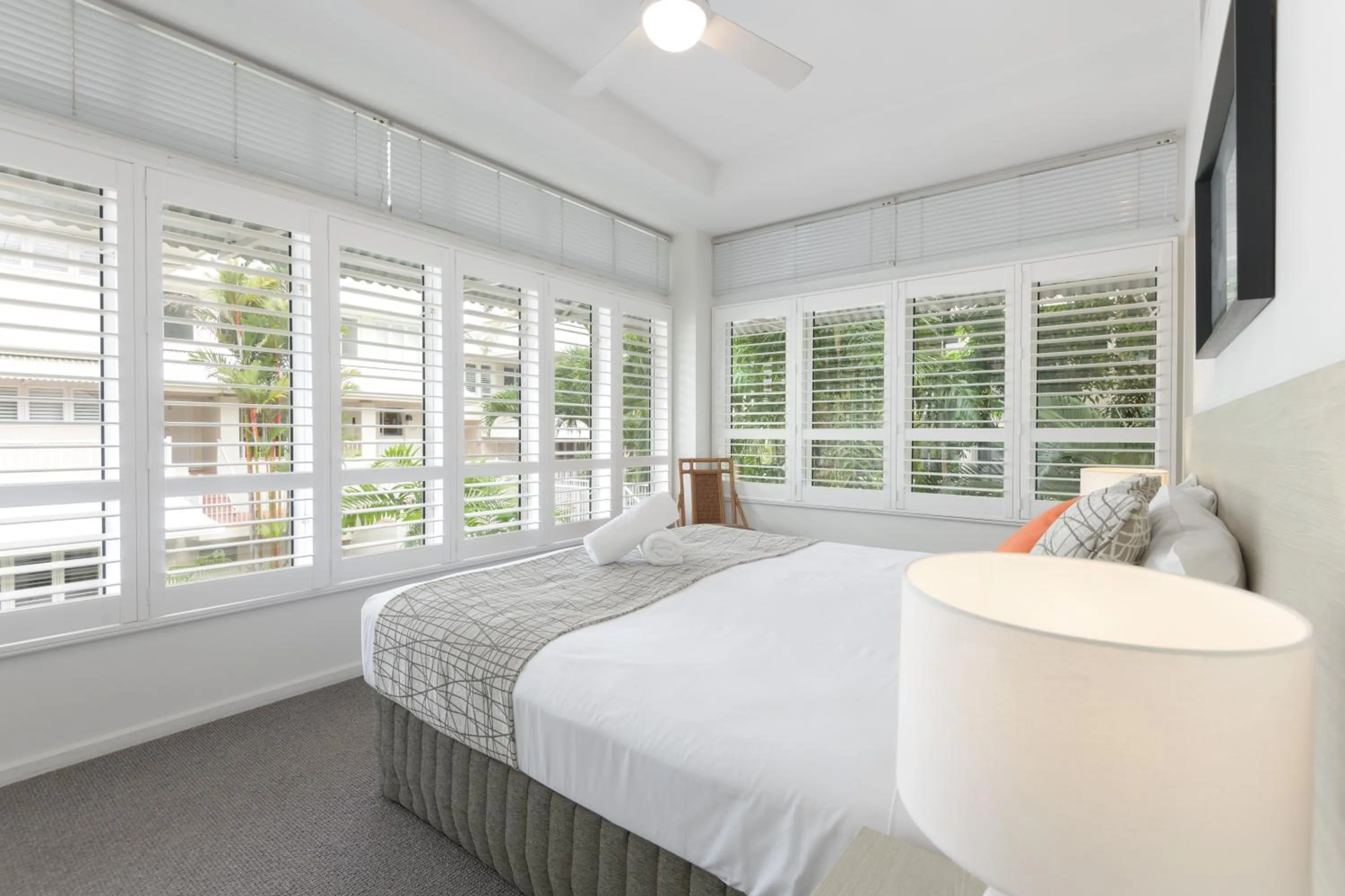 Bed in Balboa Apartments