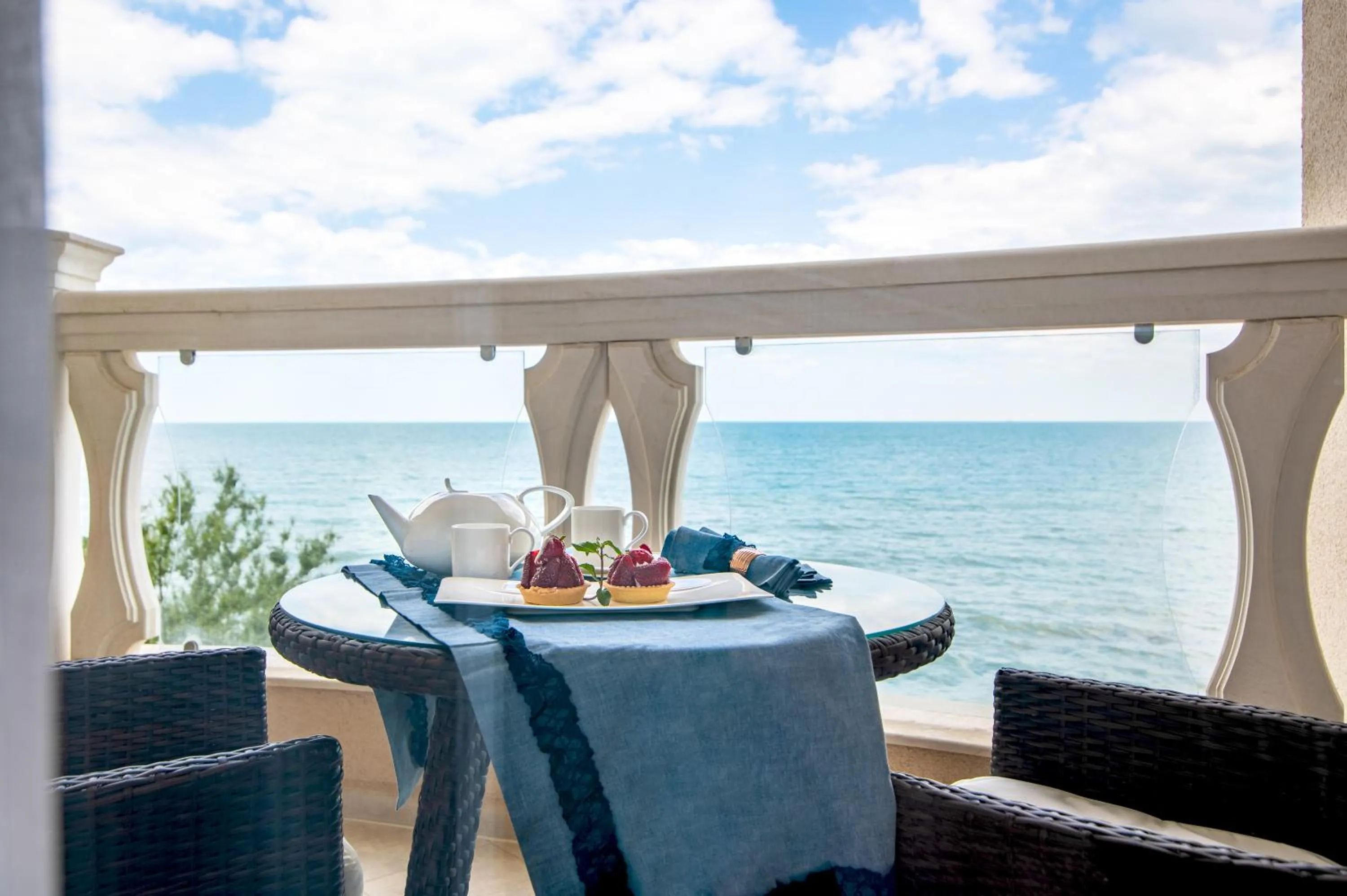 Balcony/Terrace in La Mer Residence