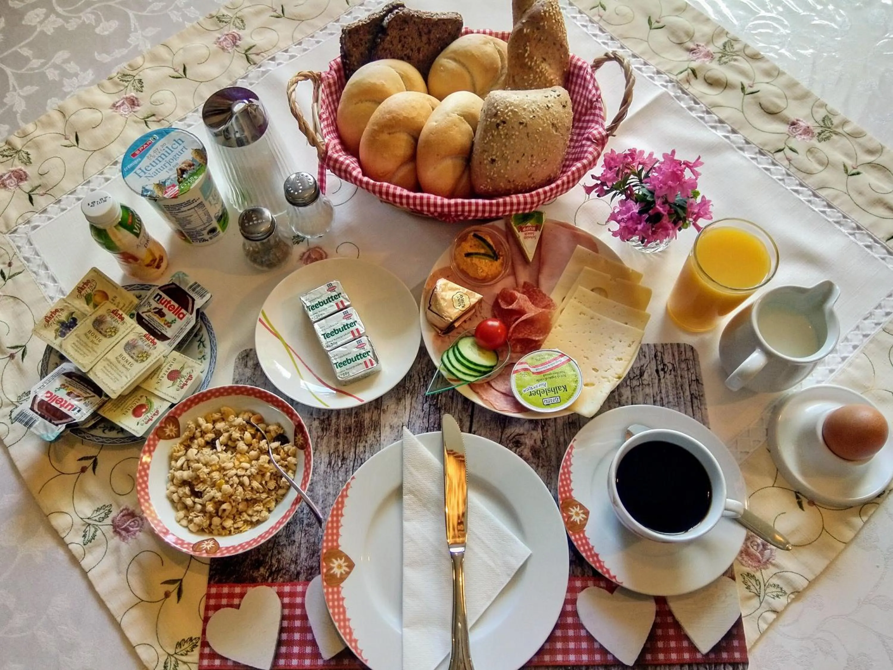 Continental breakfast in Haus Bodenwinkler
