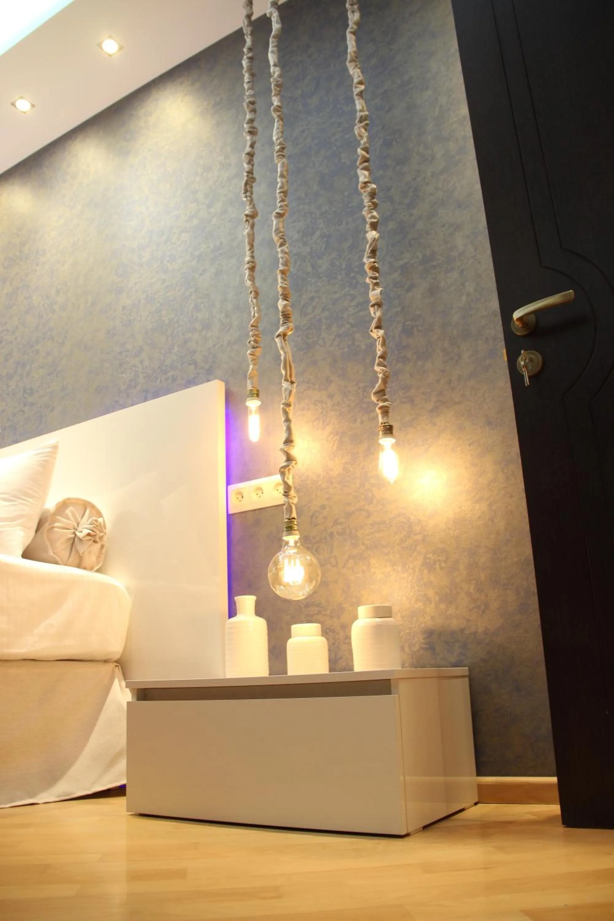 Decorative detail, Bed in Maxela Apartments