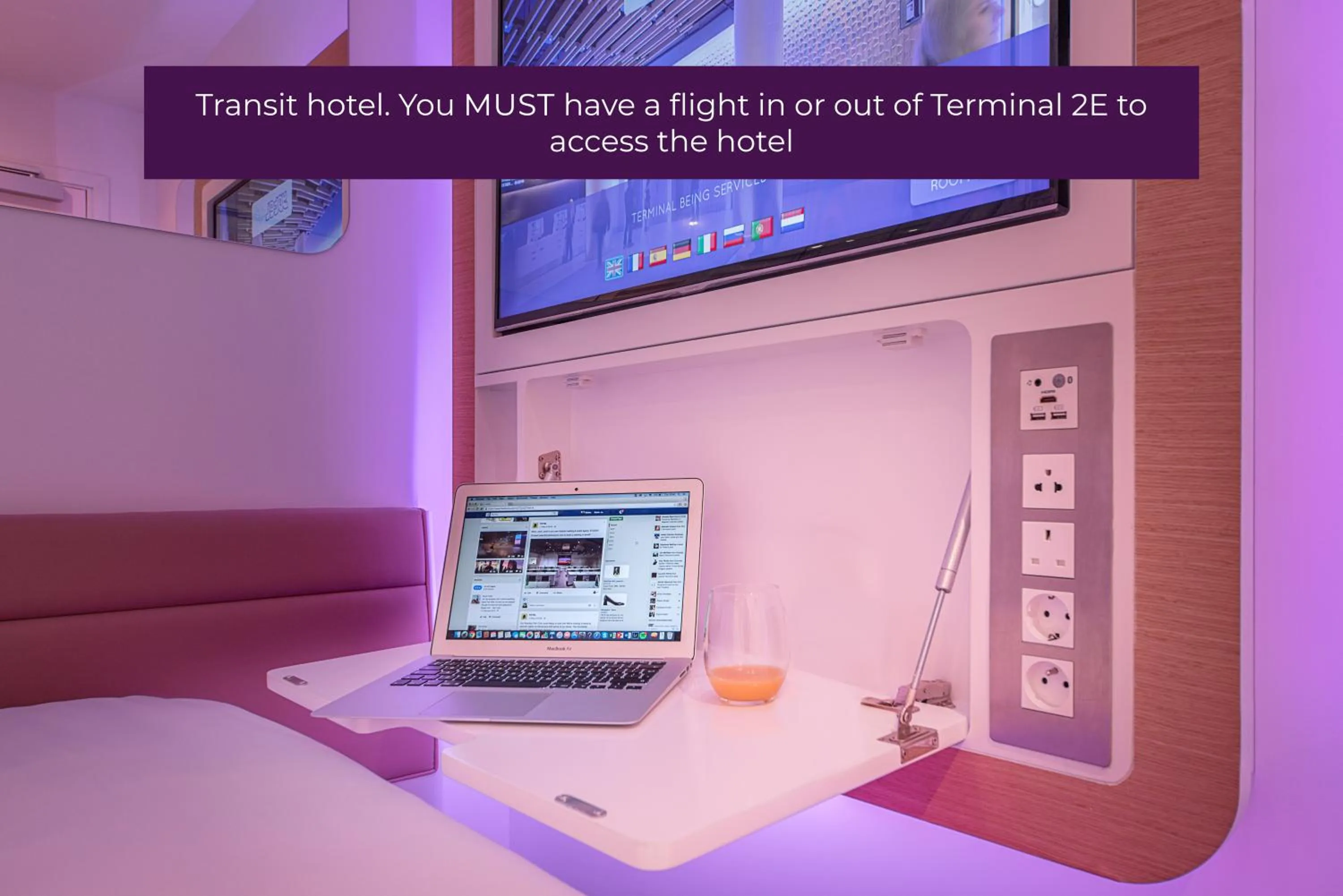 TV and multimedia, Bed in YOTELAIR Paris CDG - Transit Hotel - Terminal 2E
