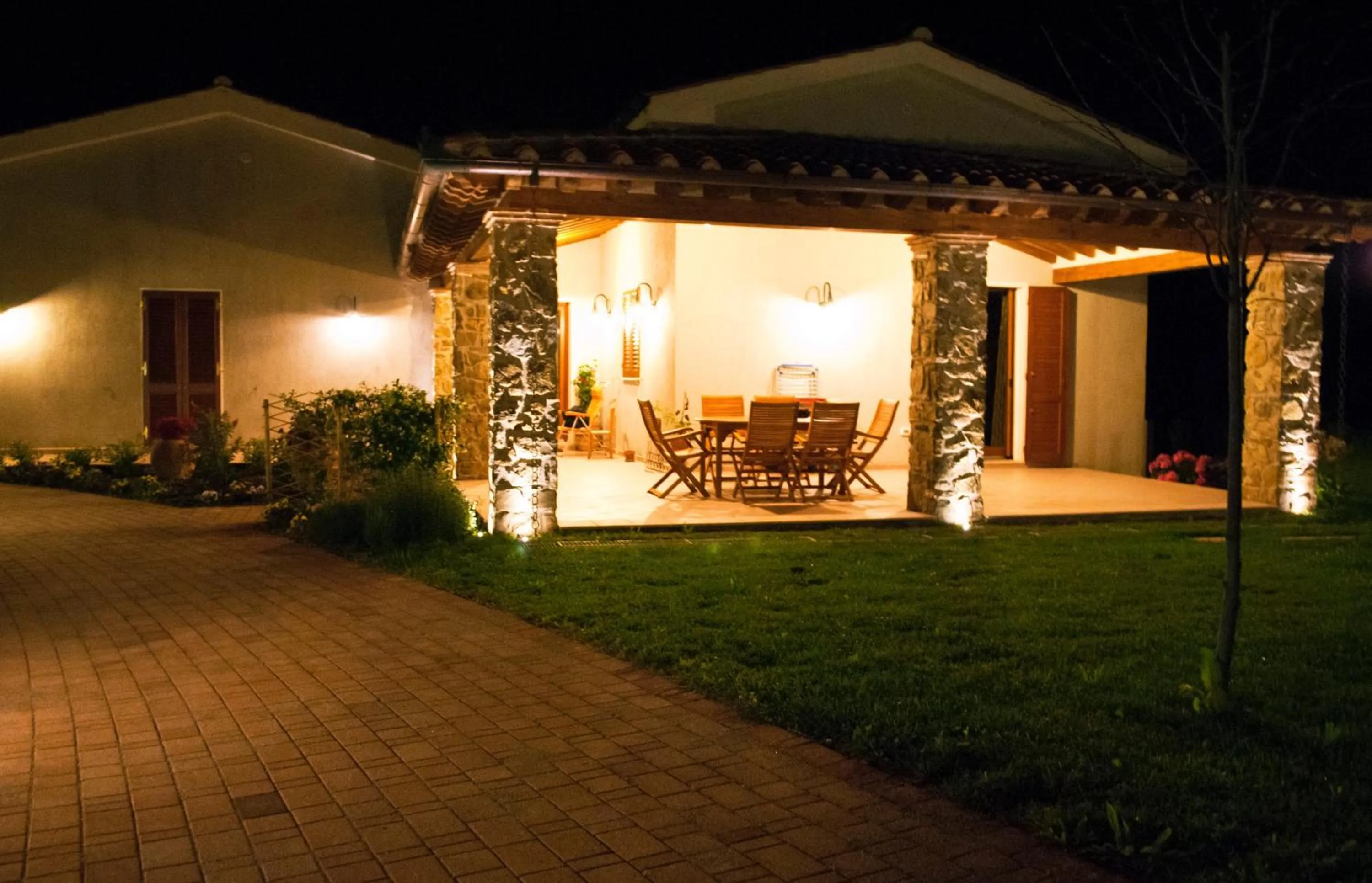 Patio in Tonini House