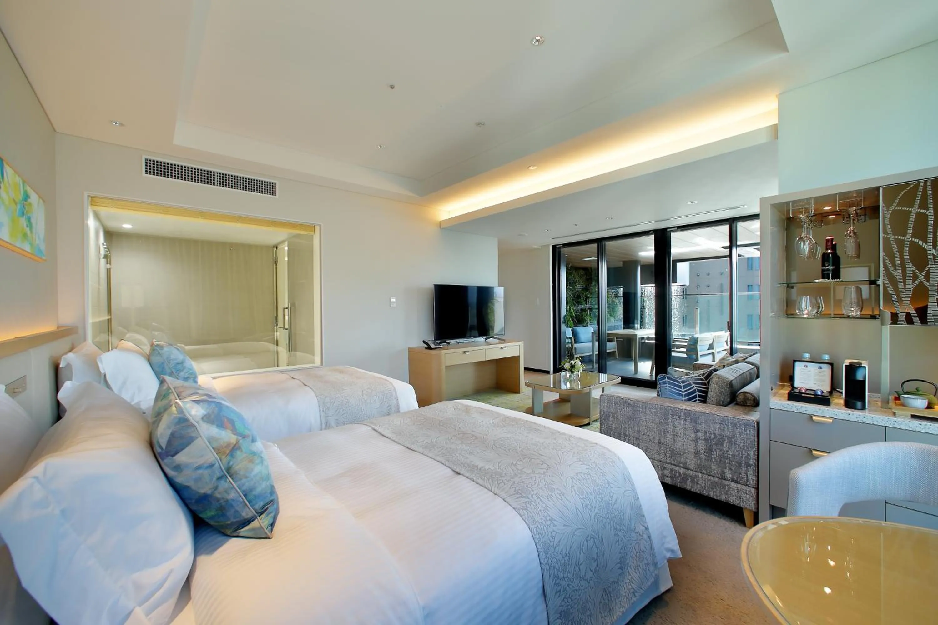 Photo of the whole room, Bed in Miyako Hotel Hakata