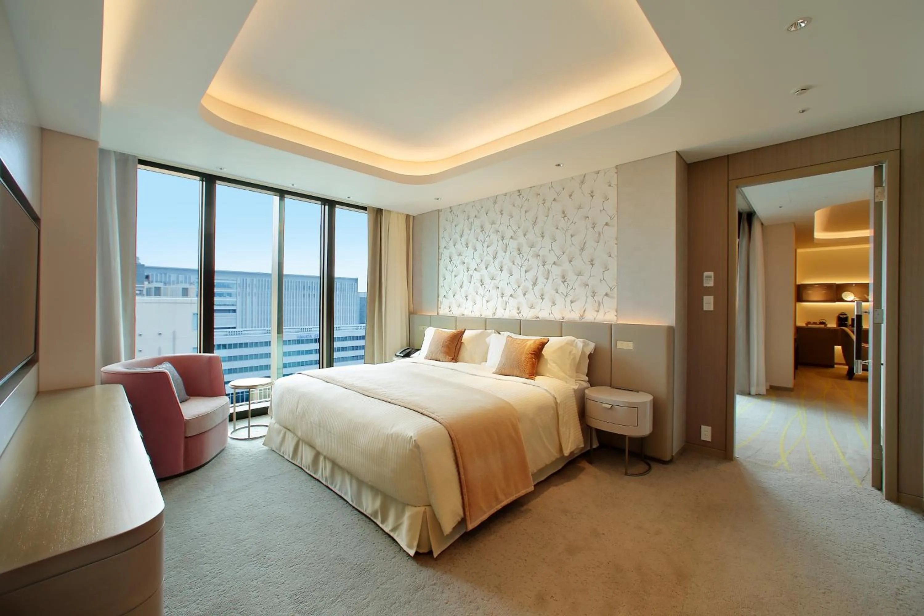 Photo of the whole room, Bed in Miyako Hotel Hakata