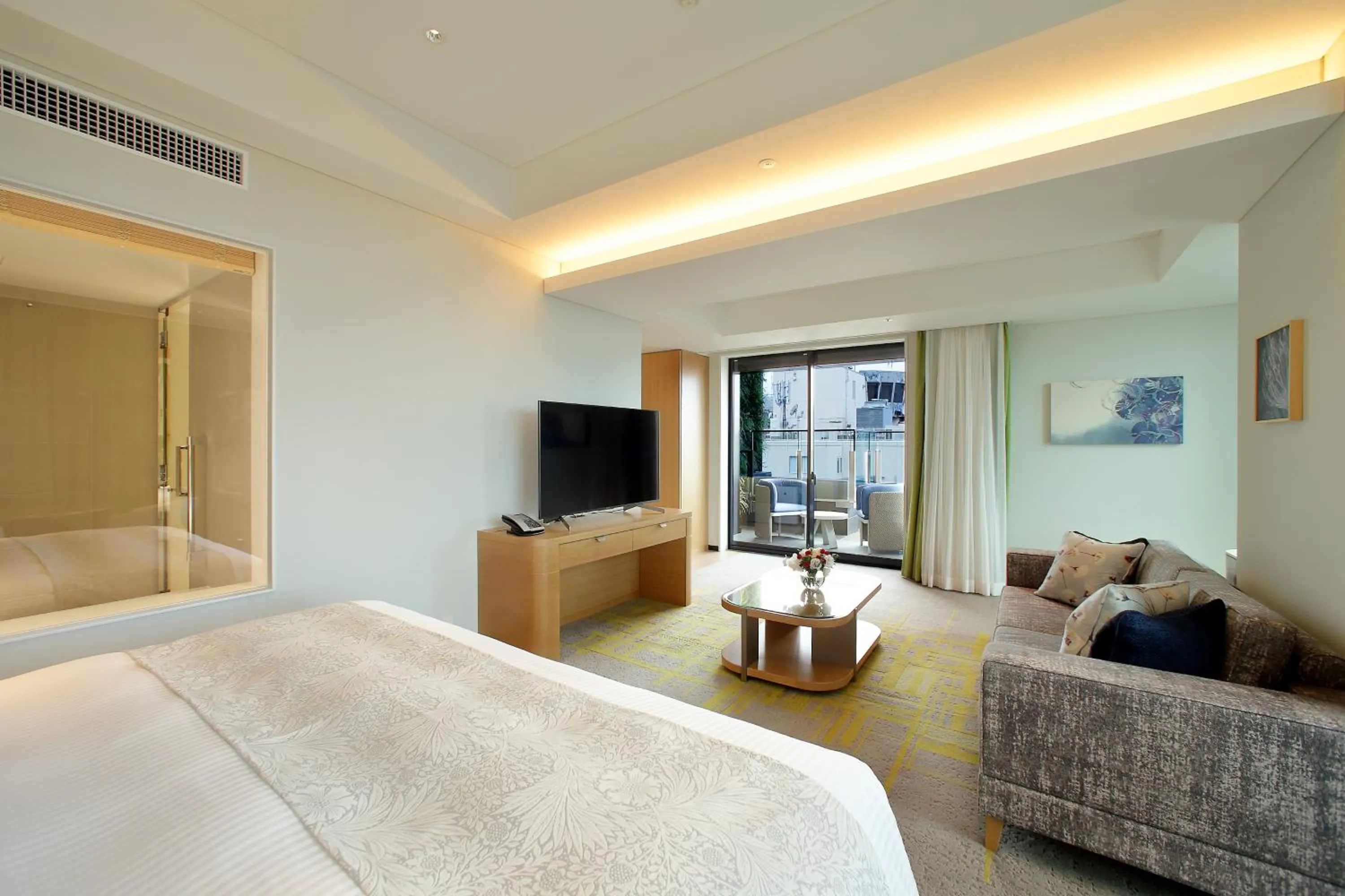 Photo of the whole room, Bed in Miyako Hotel Hakata