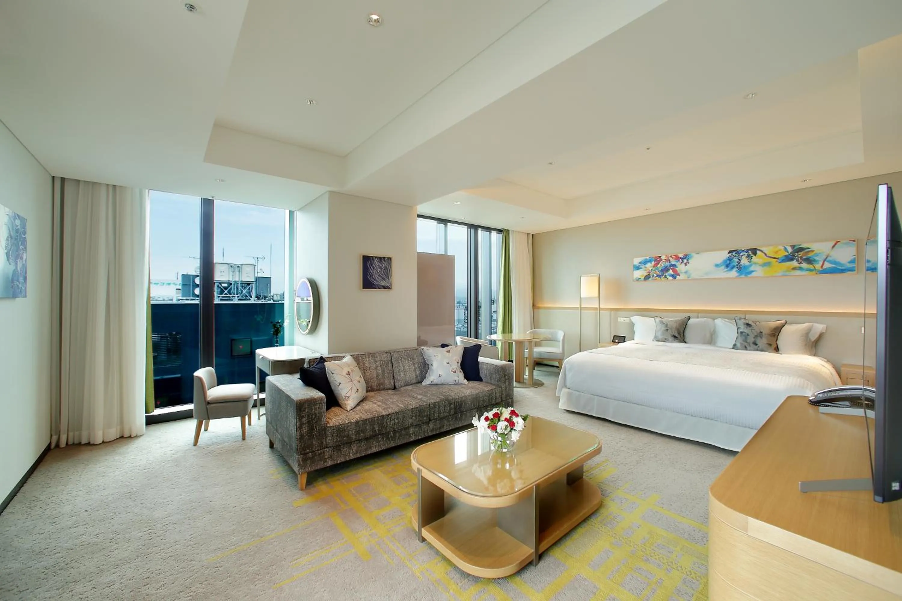 Photo of the whole room, Bed in Miyako Hotel Hakata