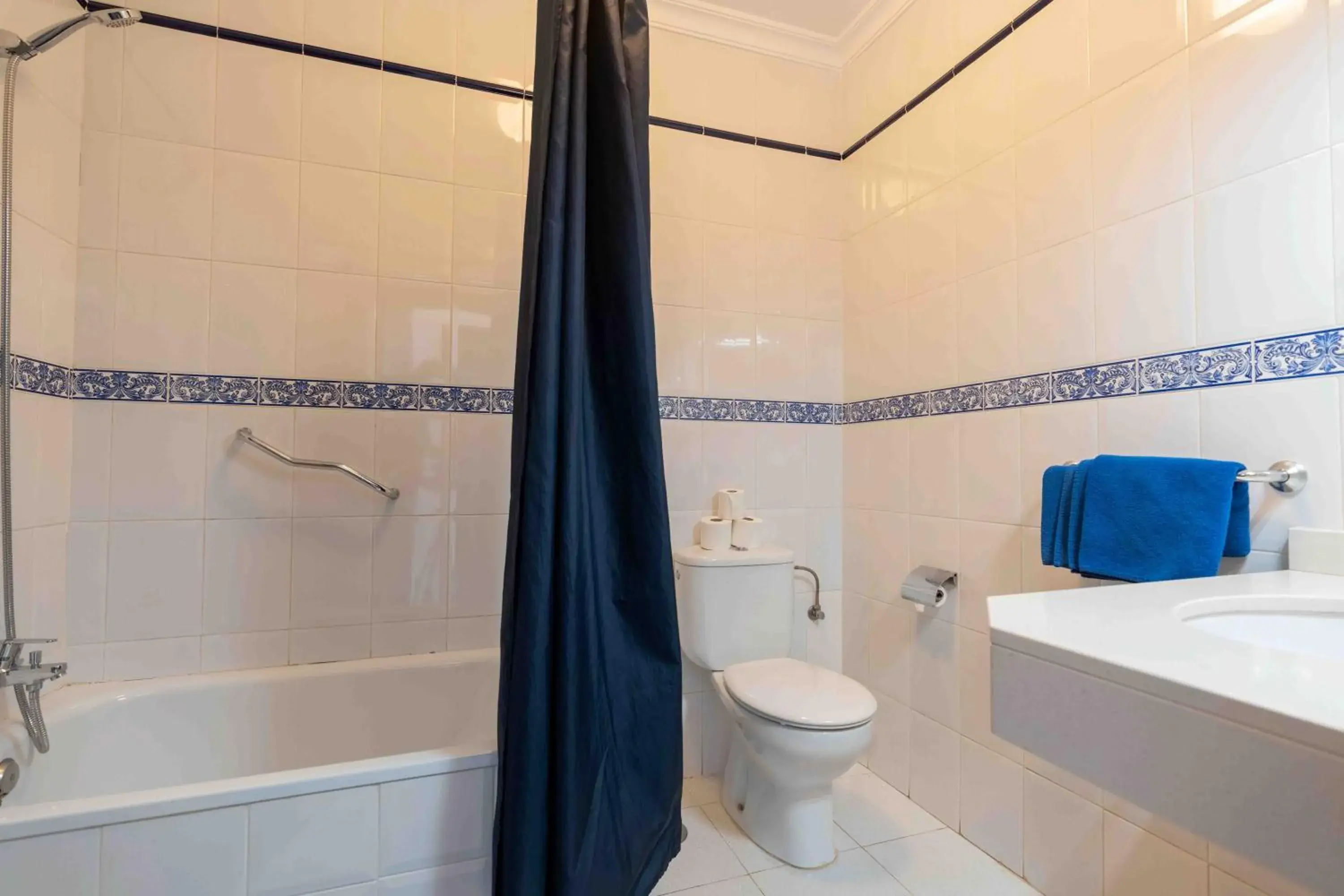 Bathroom in Apartamentos Jable Bermudas Bathroom in Apartamentos Jable Bermudas