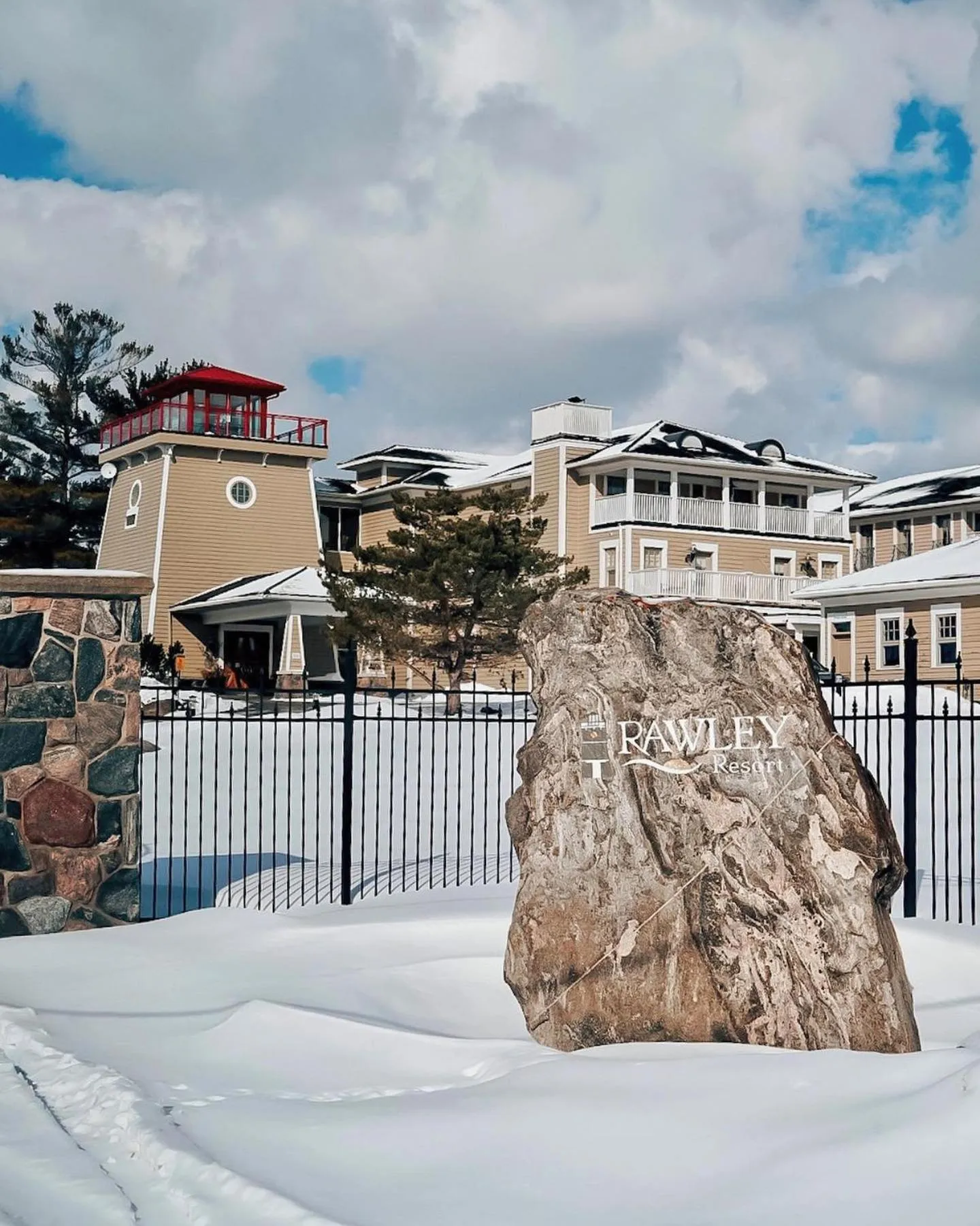 Property building in Rawley Resort, Spa & Marina