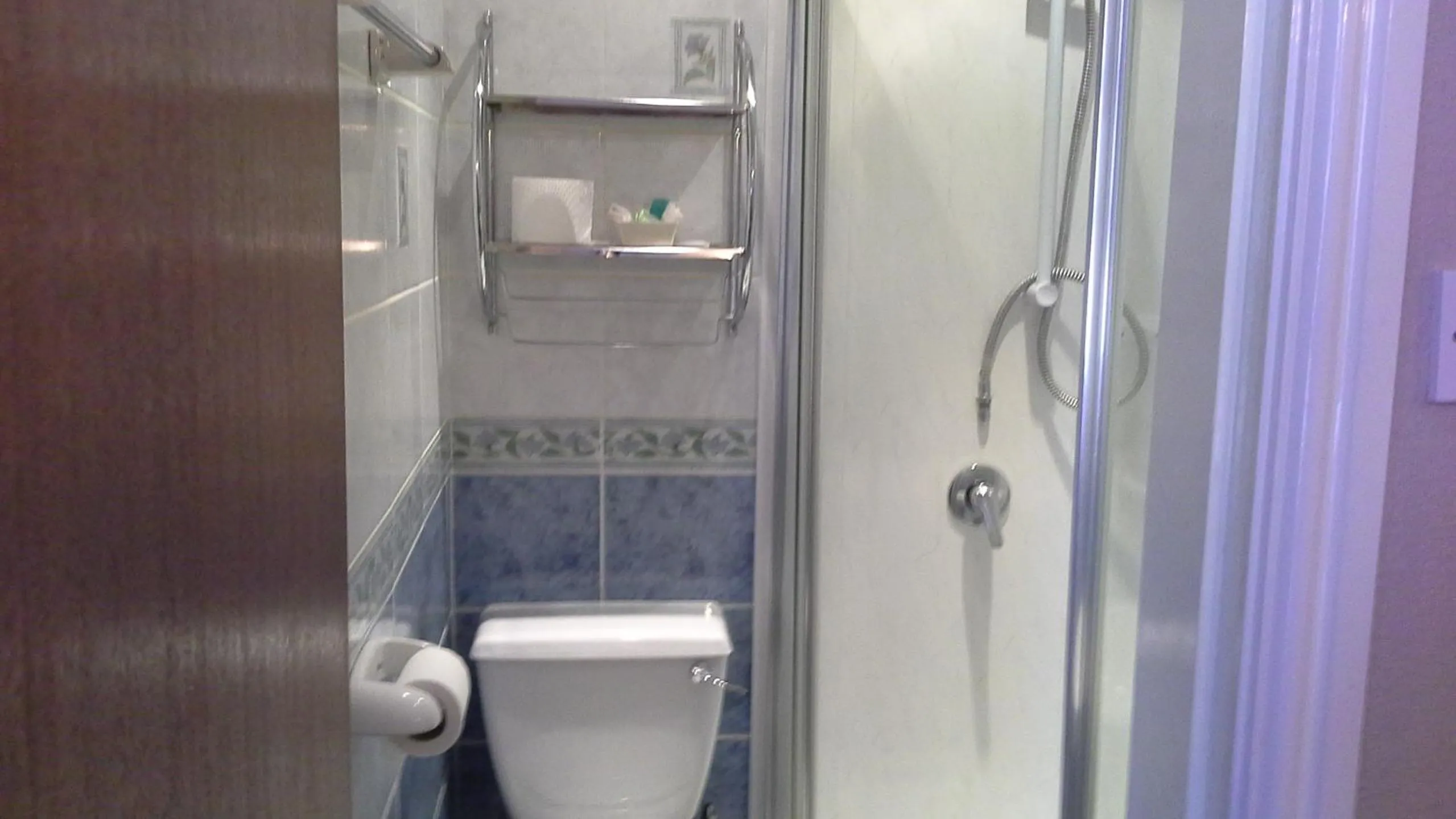 Bathroom in The Trafalgar