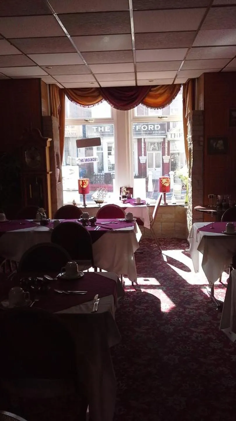 Restaurant/places to eat in The Trafalgar