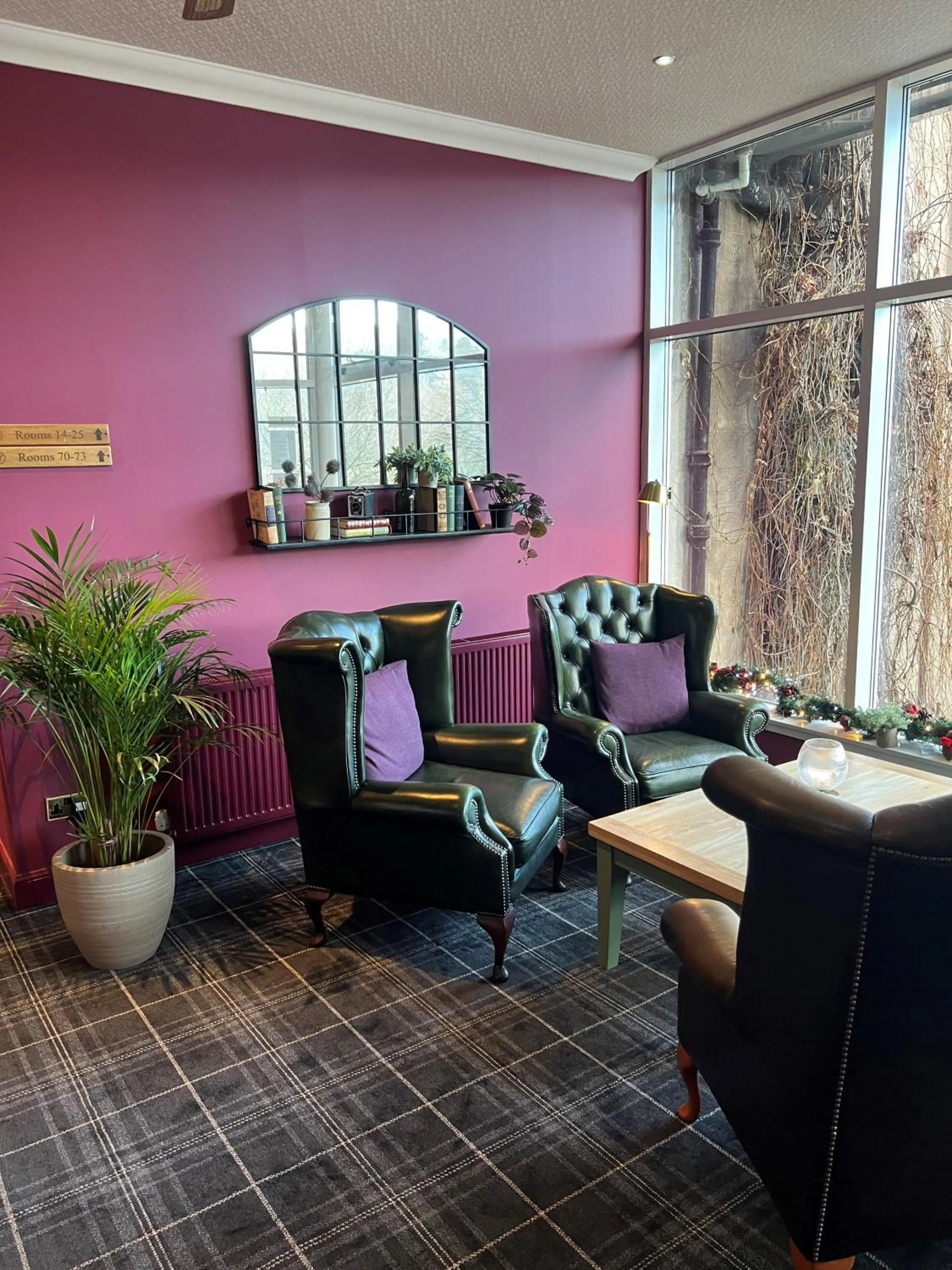 Lounge or bar in The Royal George Hotel