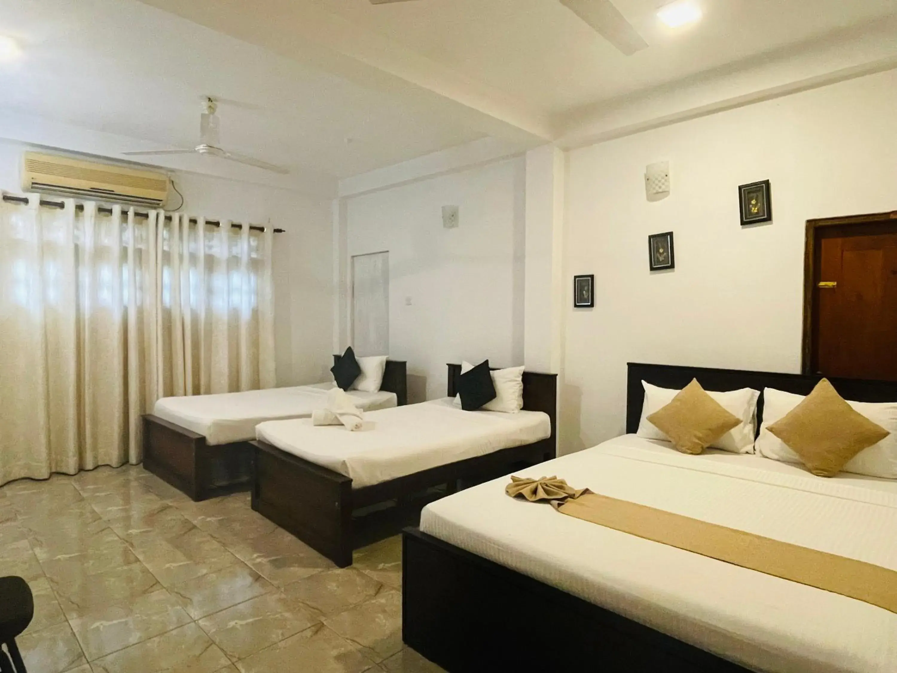 Family Room in Sholay Villa Galle Family Room in Sholay Villa Galle