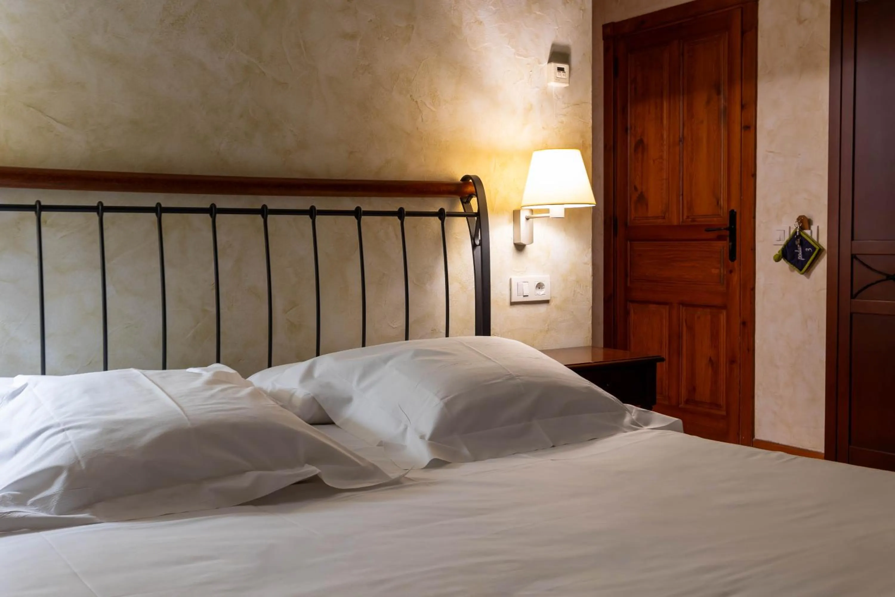 Bed in Hotel Villa de Ábalos