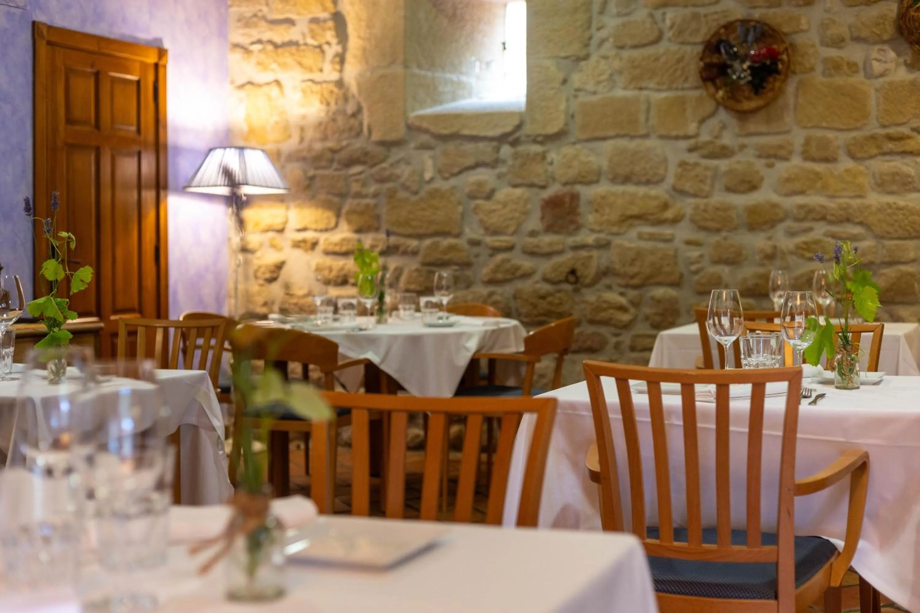 Restaurant/places to eat in Hotel Villa de Ábalos