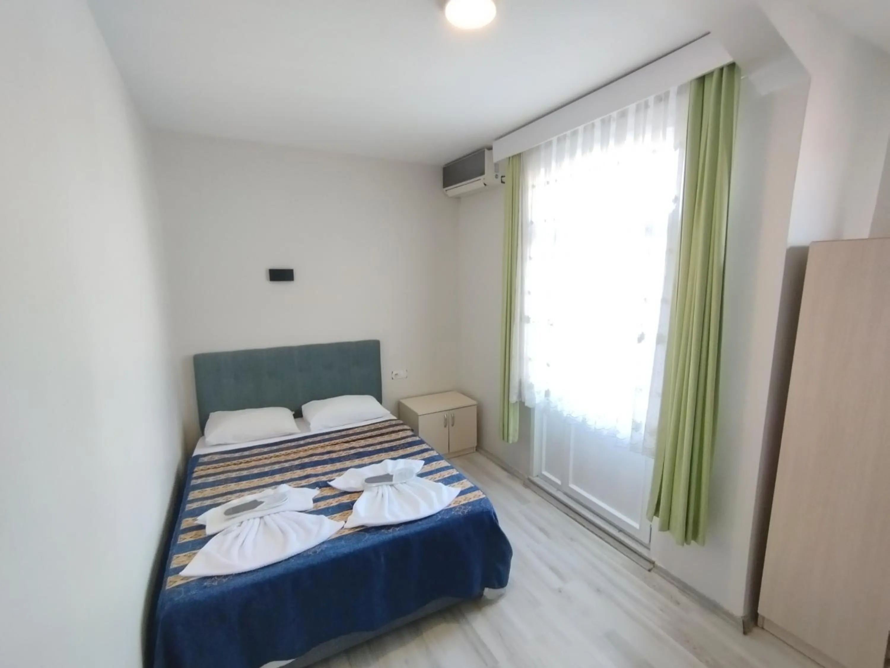 Bed in Anadolu Hotel