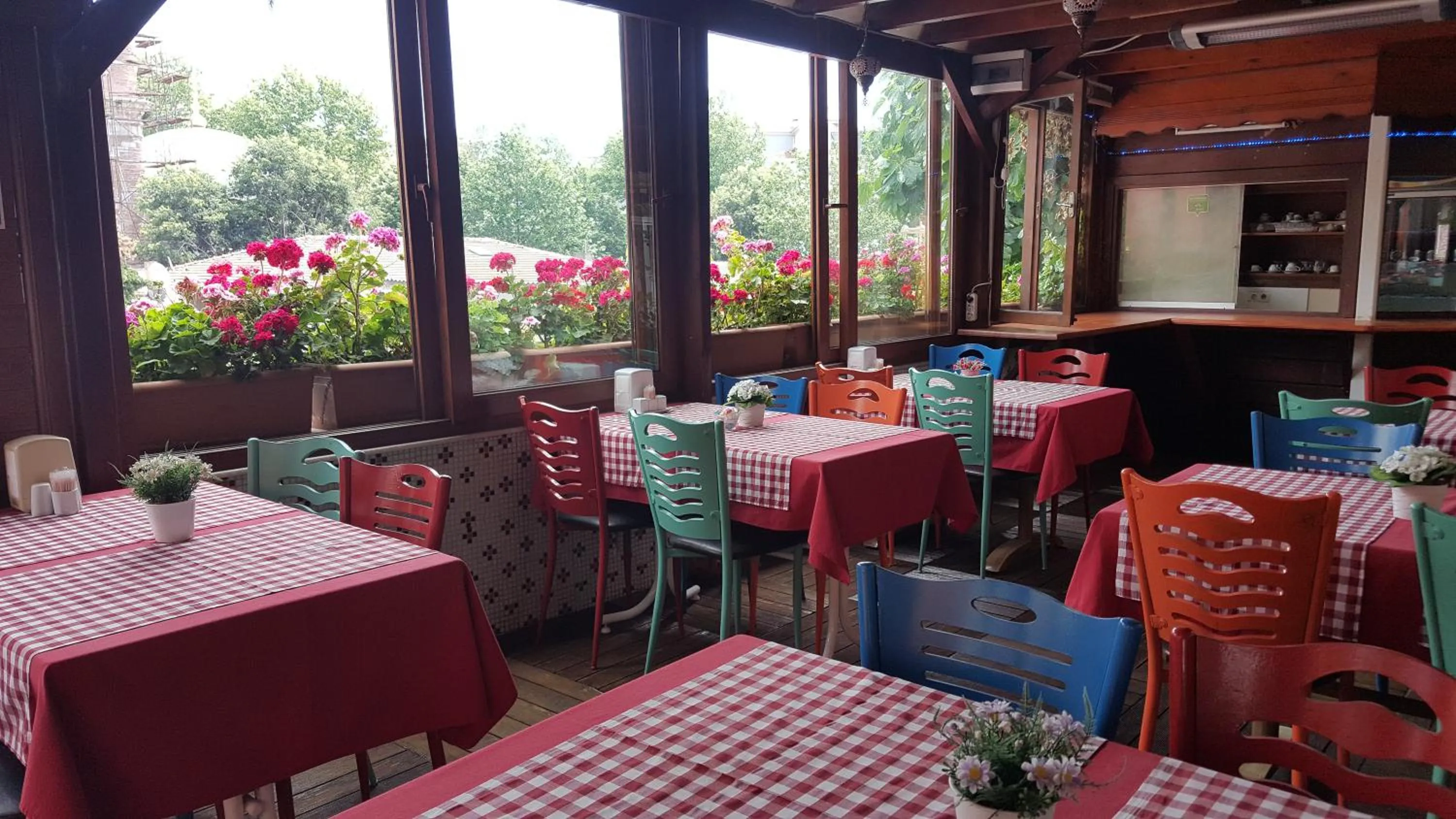 Restaurant/places to eat in Anadolu Hotel