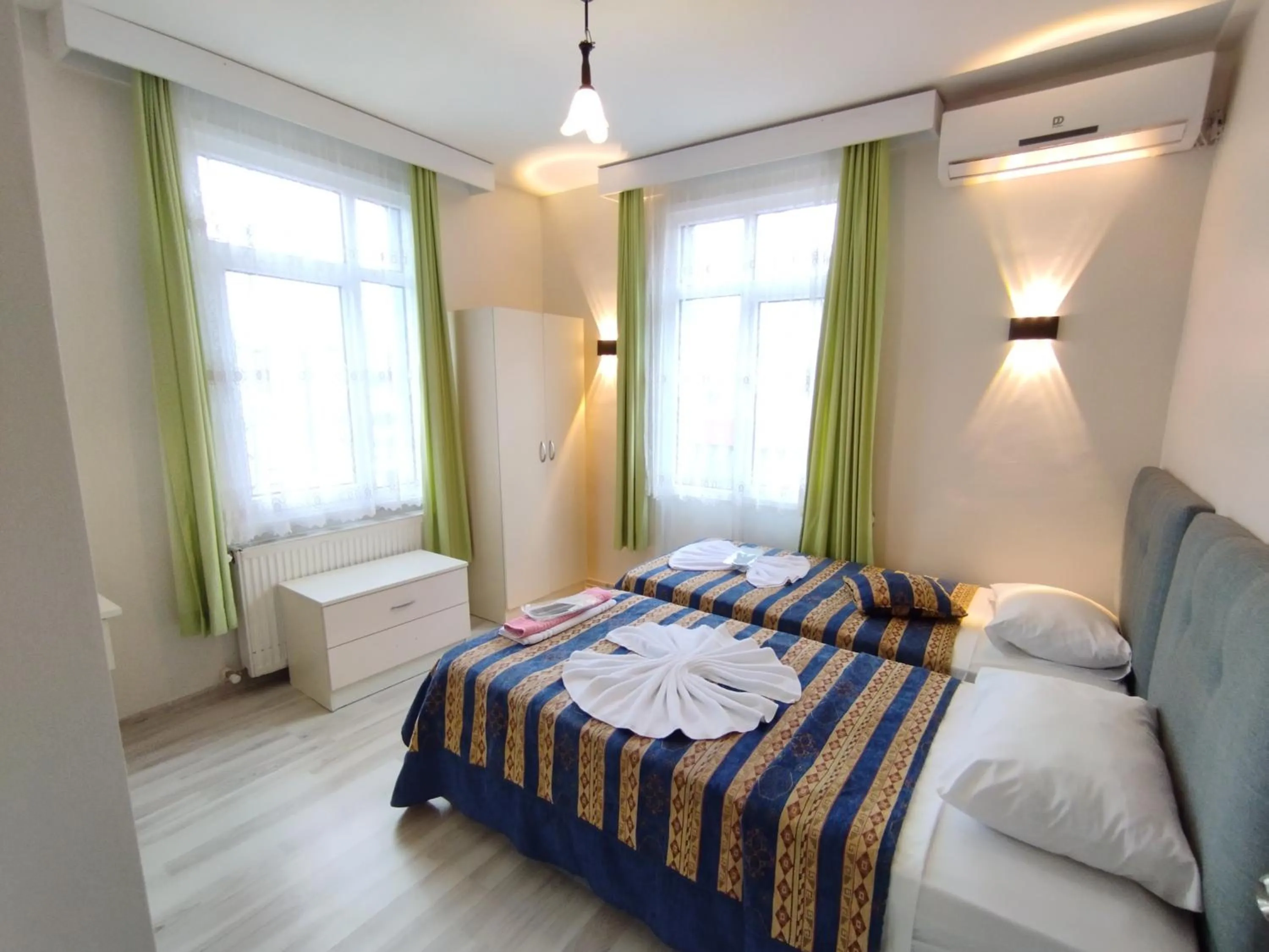 Bed in Anadolu Hotel