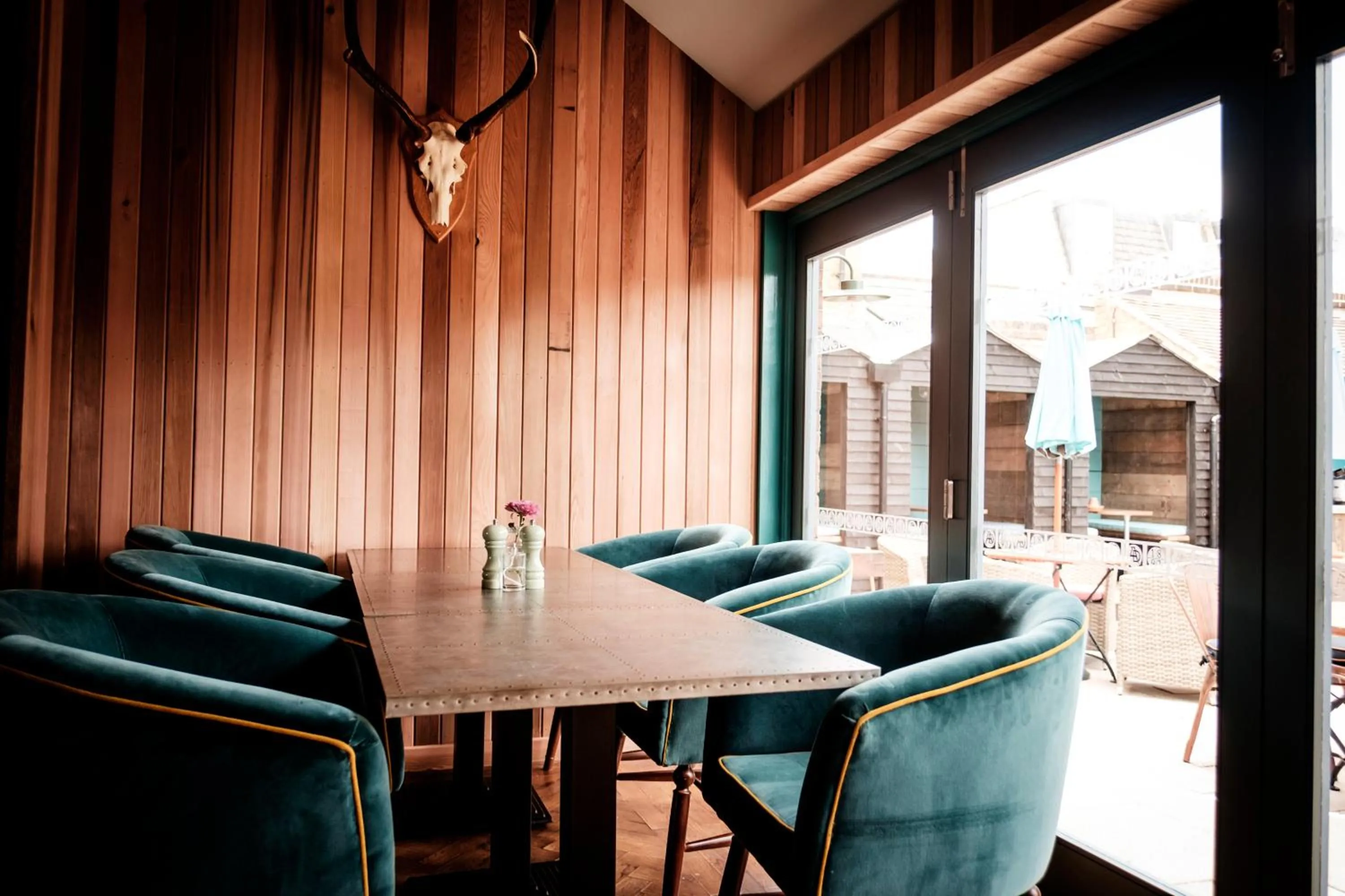 Lounge or bar in The Queen's Head