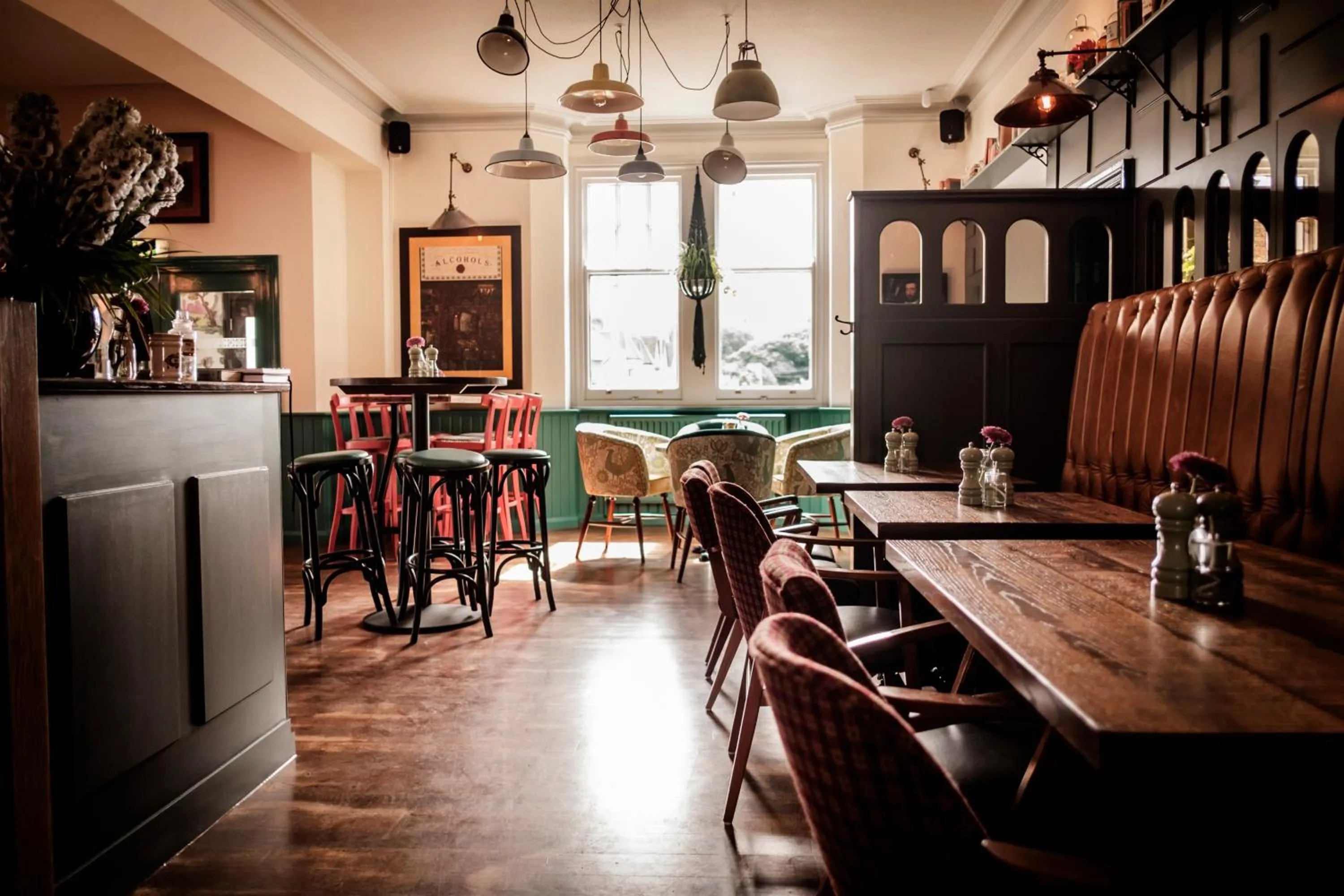 Lounge or bar in The Queen's Head