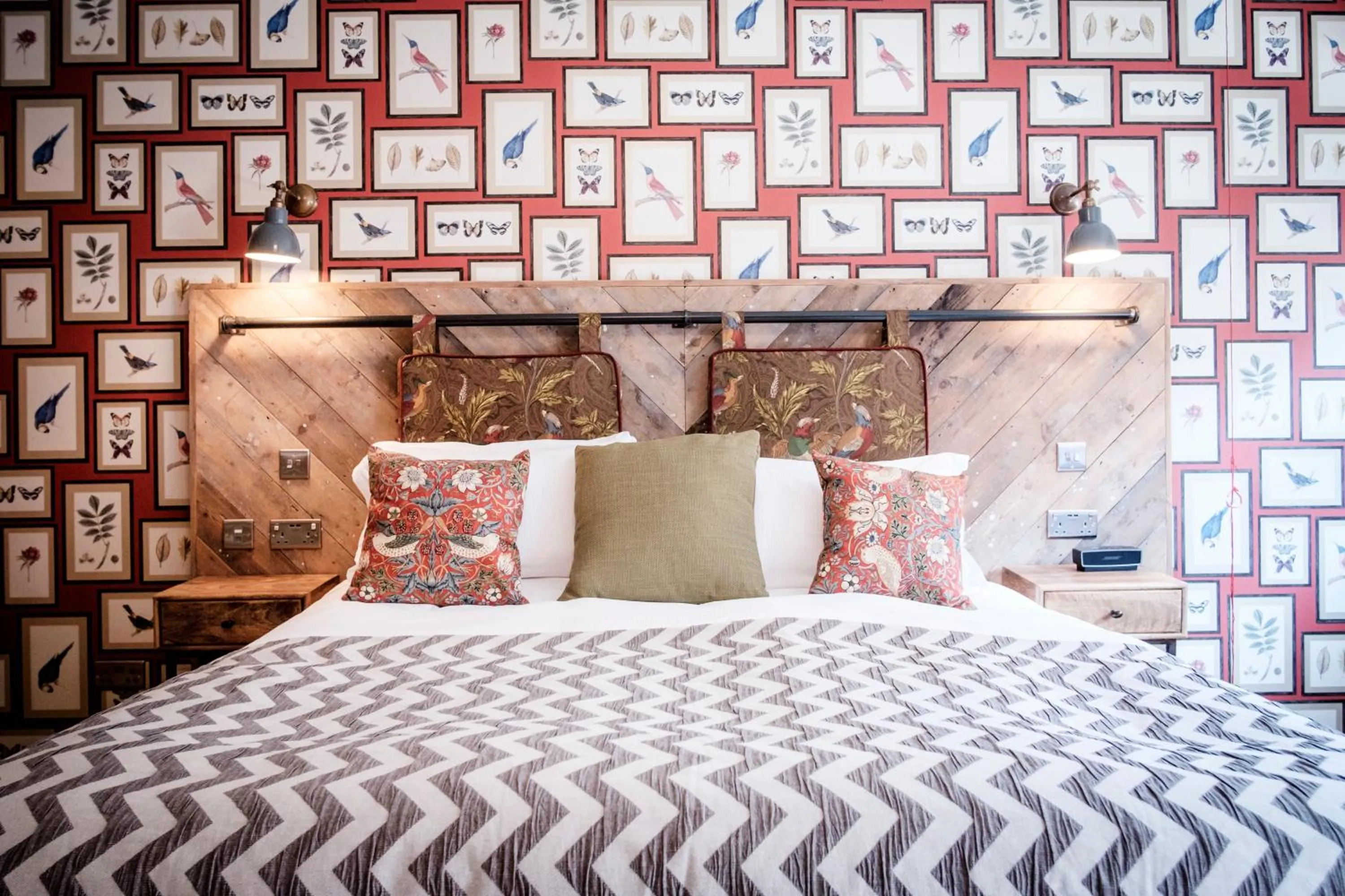 Bed in The Queen's Head