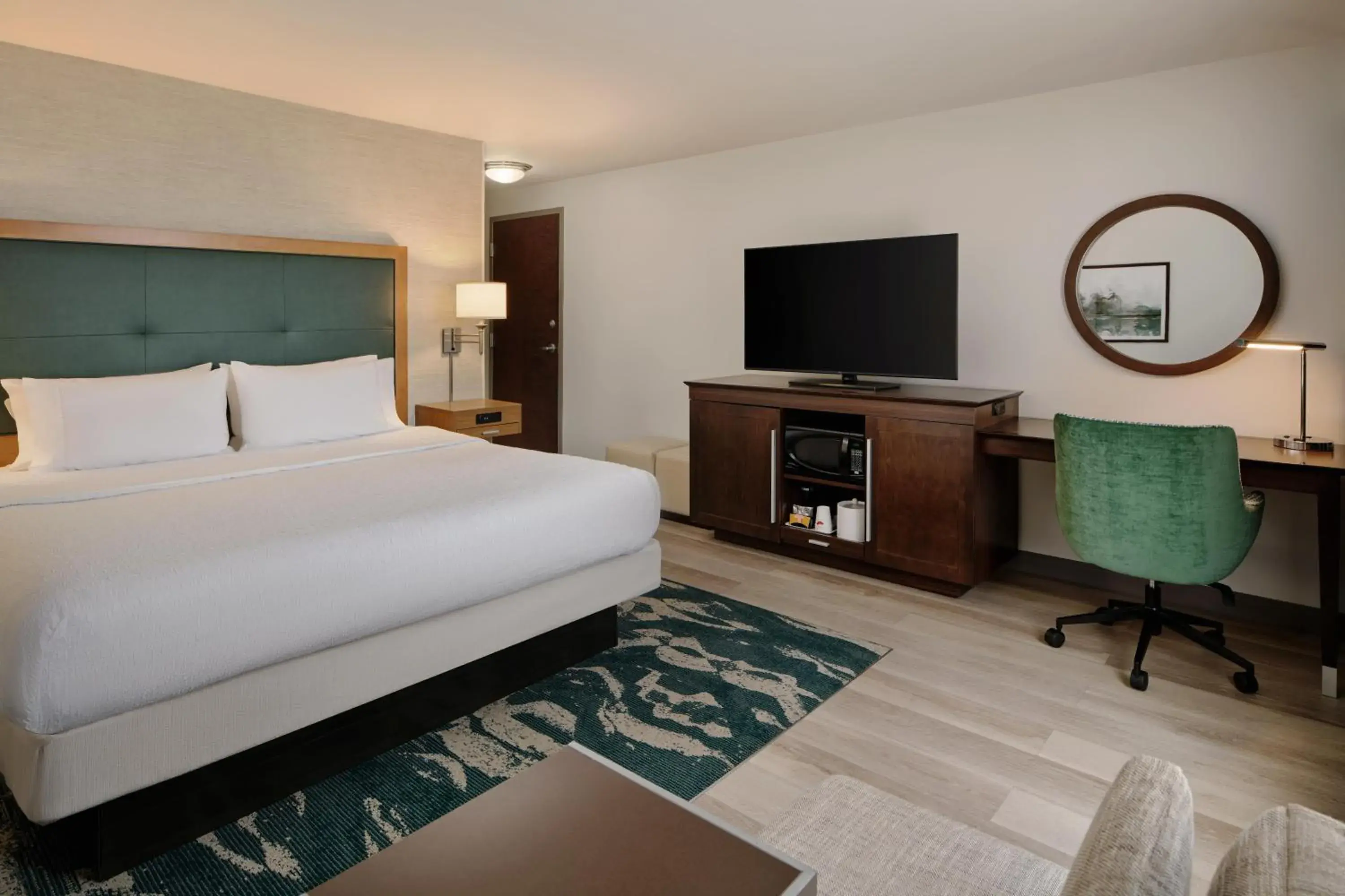 Bed in Hampton Inn Waynesboro Bed in Hampton Inn Waynesboro