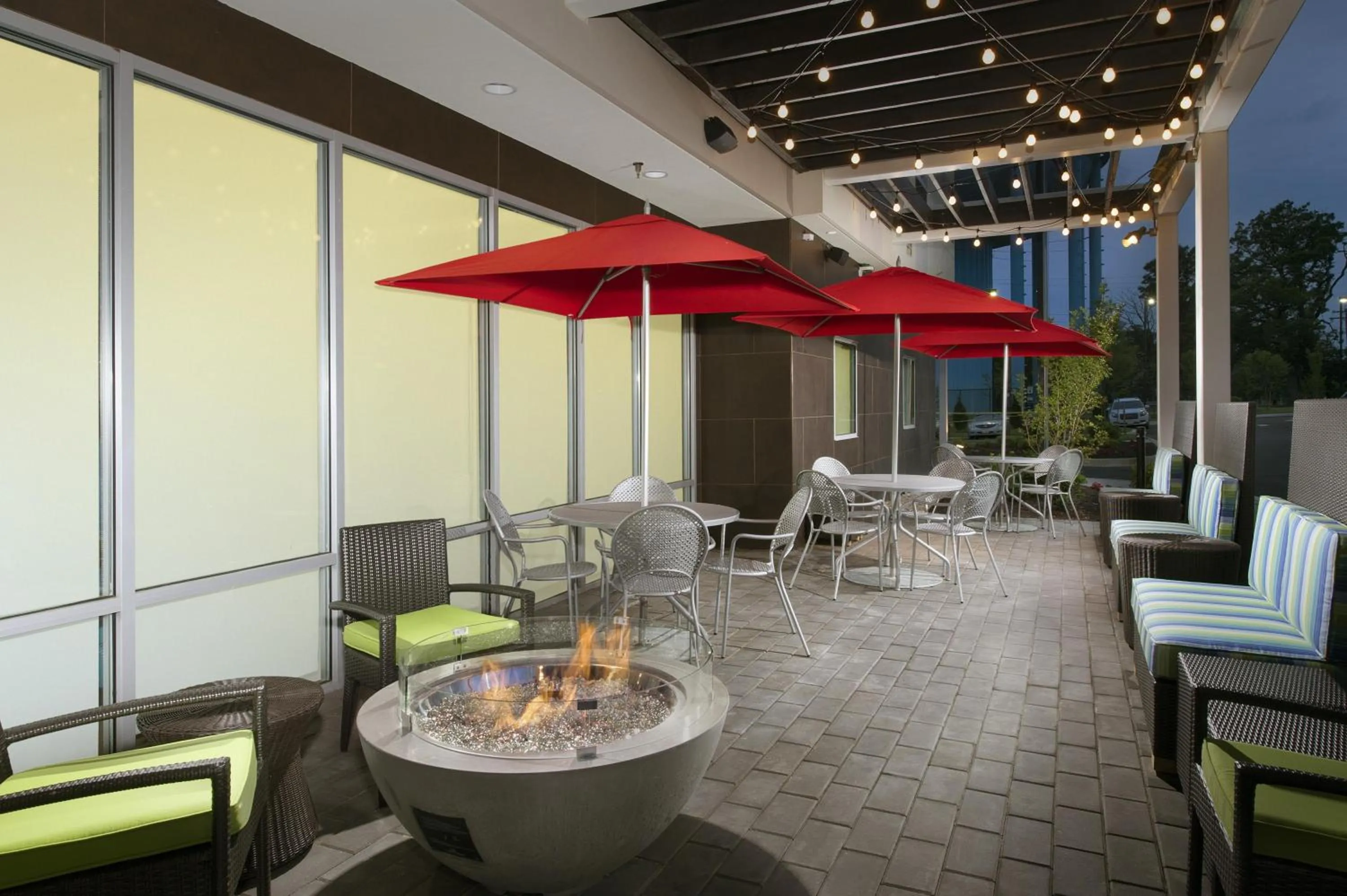 Patio in Home2 Suites by Hilton Arundel Mills BWI Airport