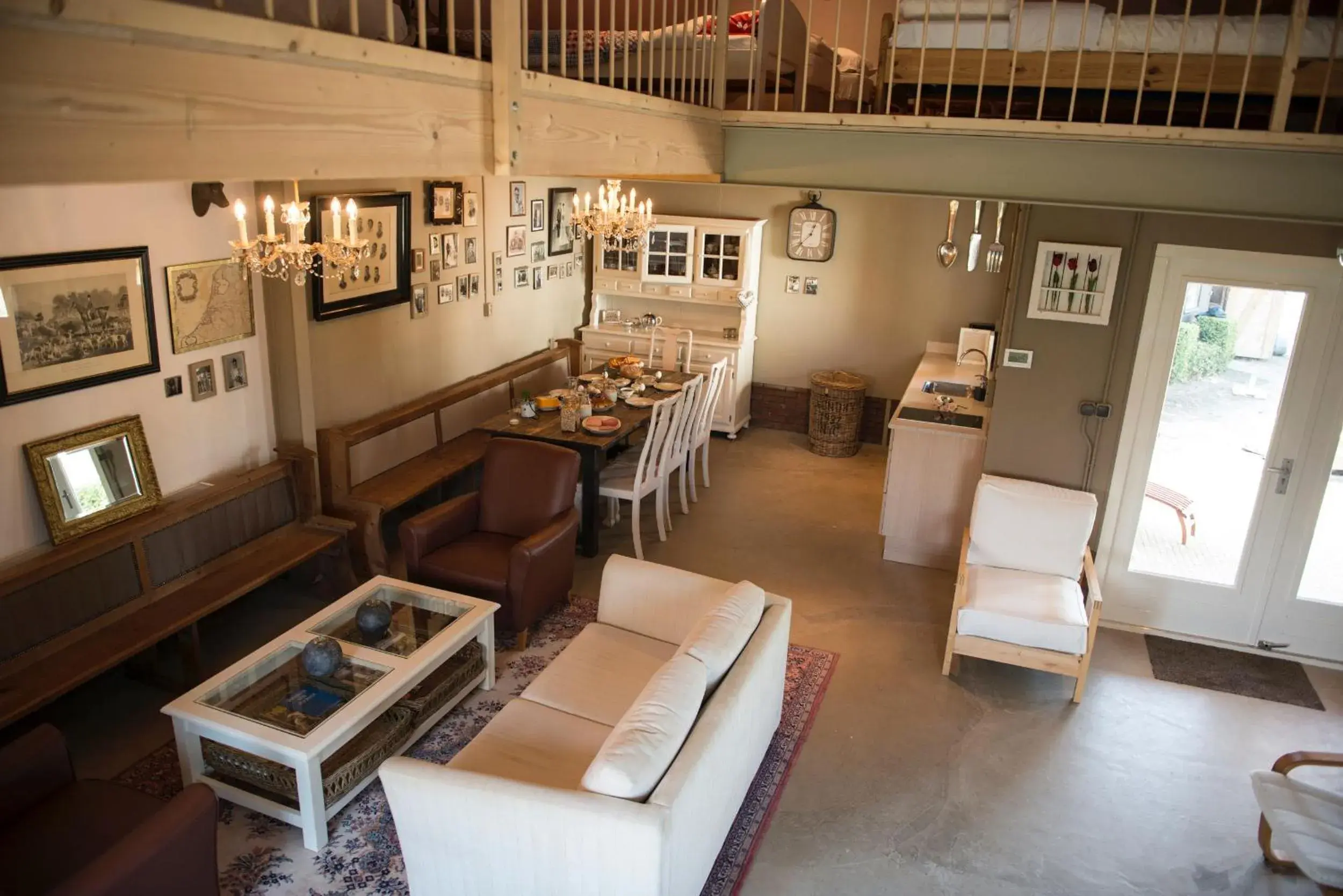 B&B Logeren bij van Heeren B&B Logeren bij van Heeren