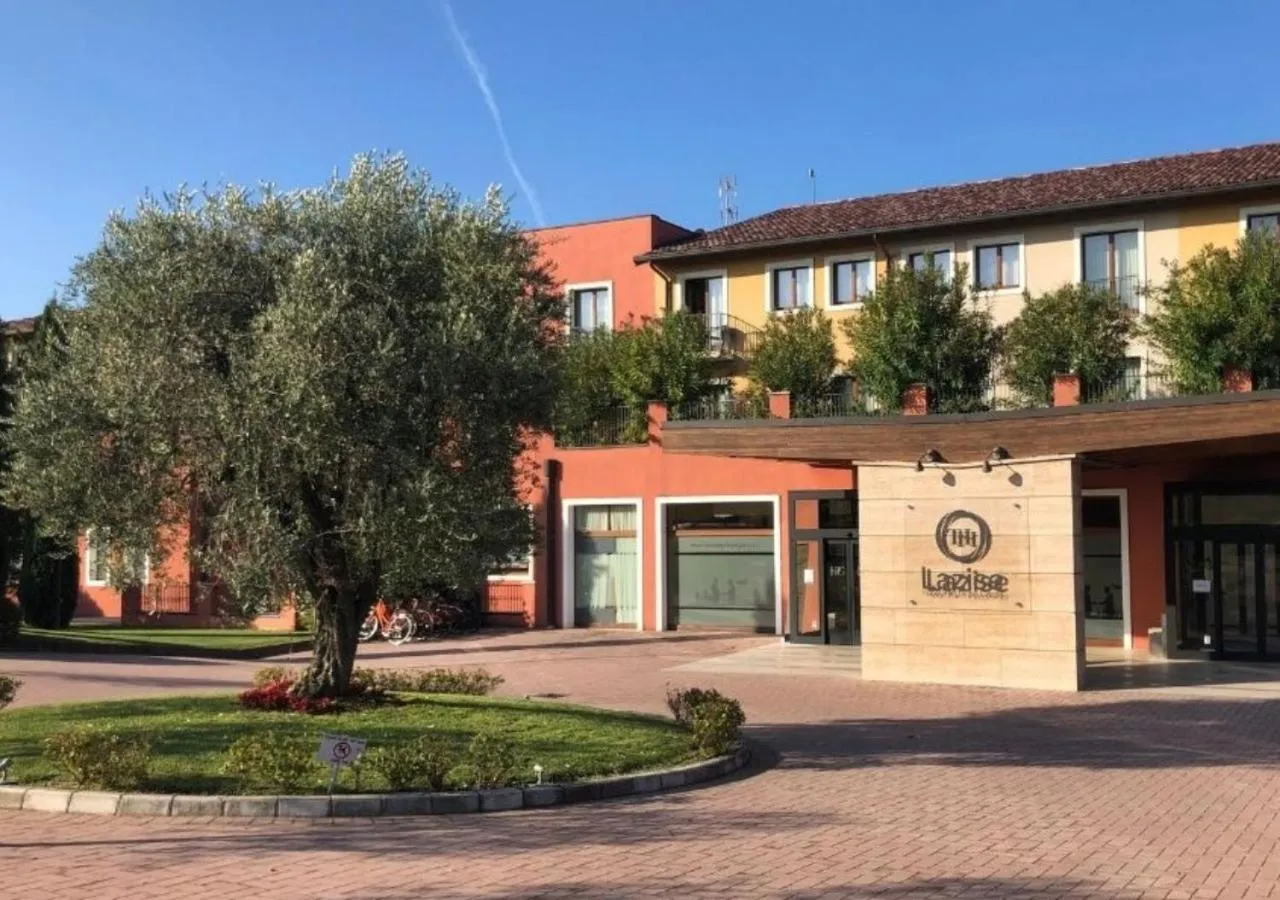 Property building in TH Lazise - Hotel Parchi Del Garda
