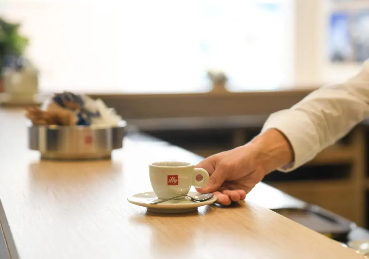 Lounge or bar in TH Lazise - Hotel Parchi Del Garda Lounge or bar in TH Lazise - Hotel Parchi Del Garda