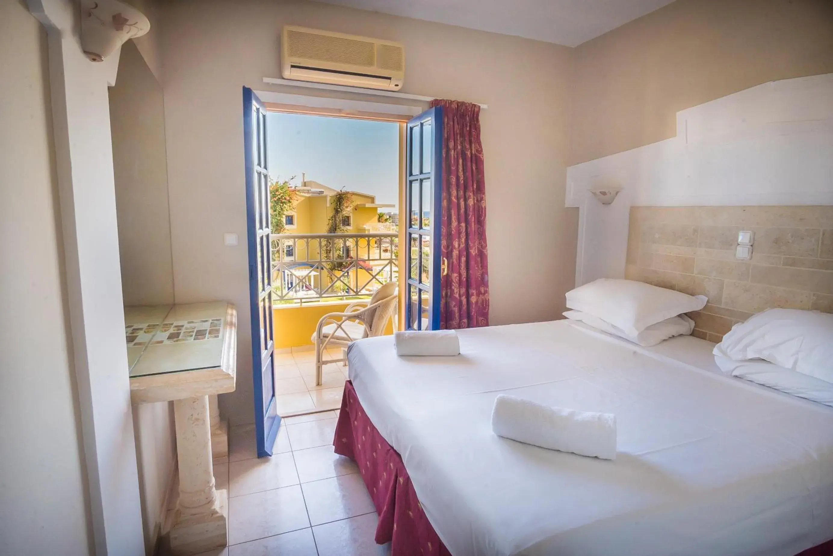 Elegant Suite with Garden View - Ground Floor in Parthenis Hotel & Suites Elegant Suite with Garden View - Ground Floor in Parthenis Hotel & Suites