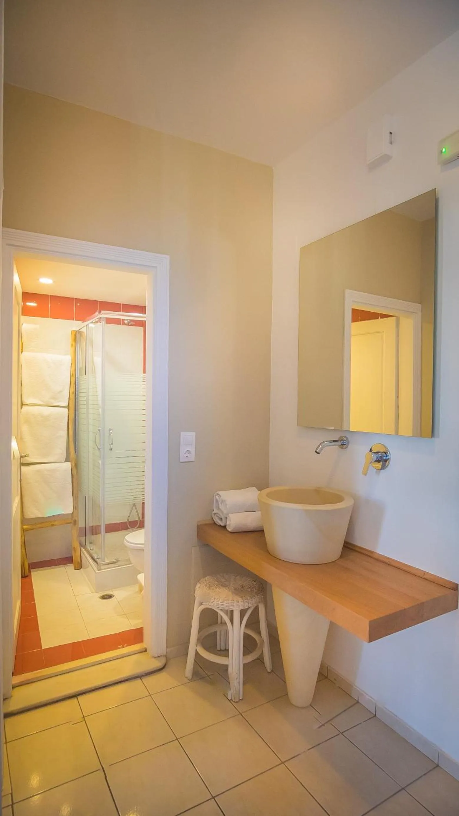 Parthenis Hotel & Suites