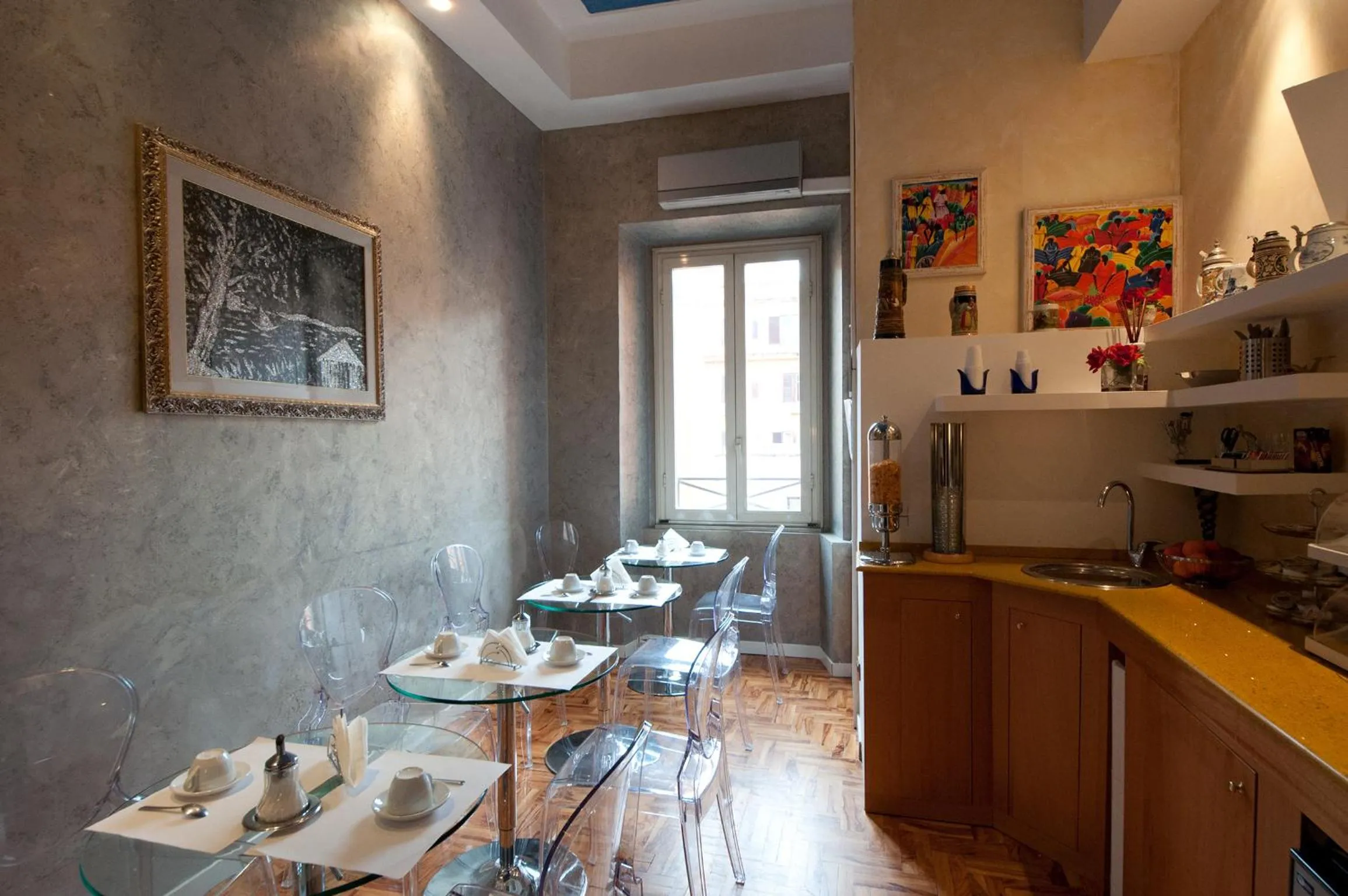 Coffee/tea facilities in Relais Conte Di Cavour De Luxe