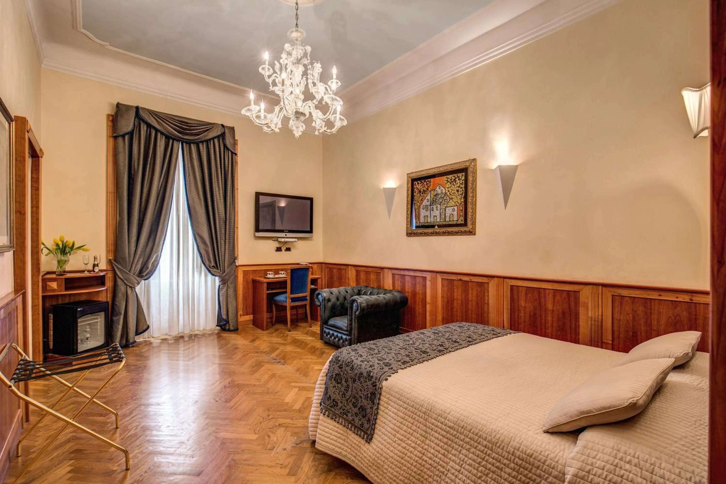 Photo of the whole room, Bed in Relais Conte Di Cavour De Luxe