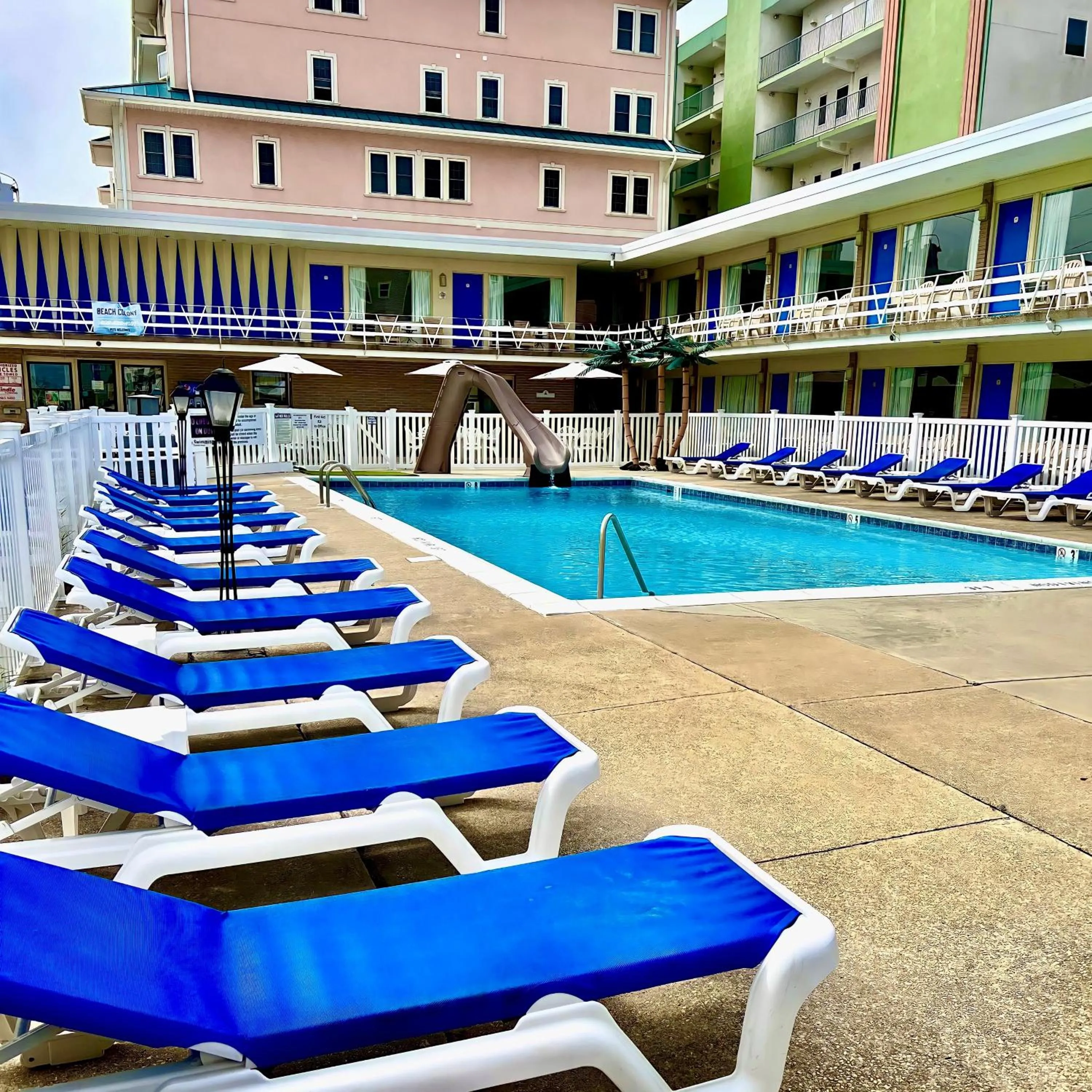 Swimming pool in Beach Colony Motel